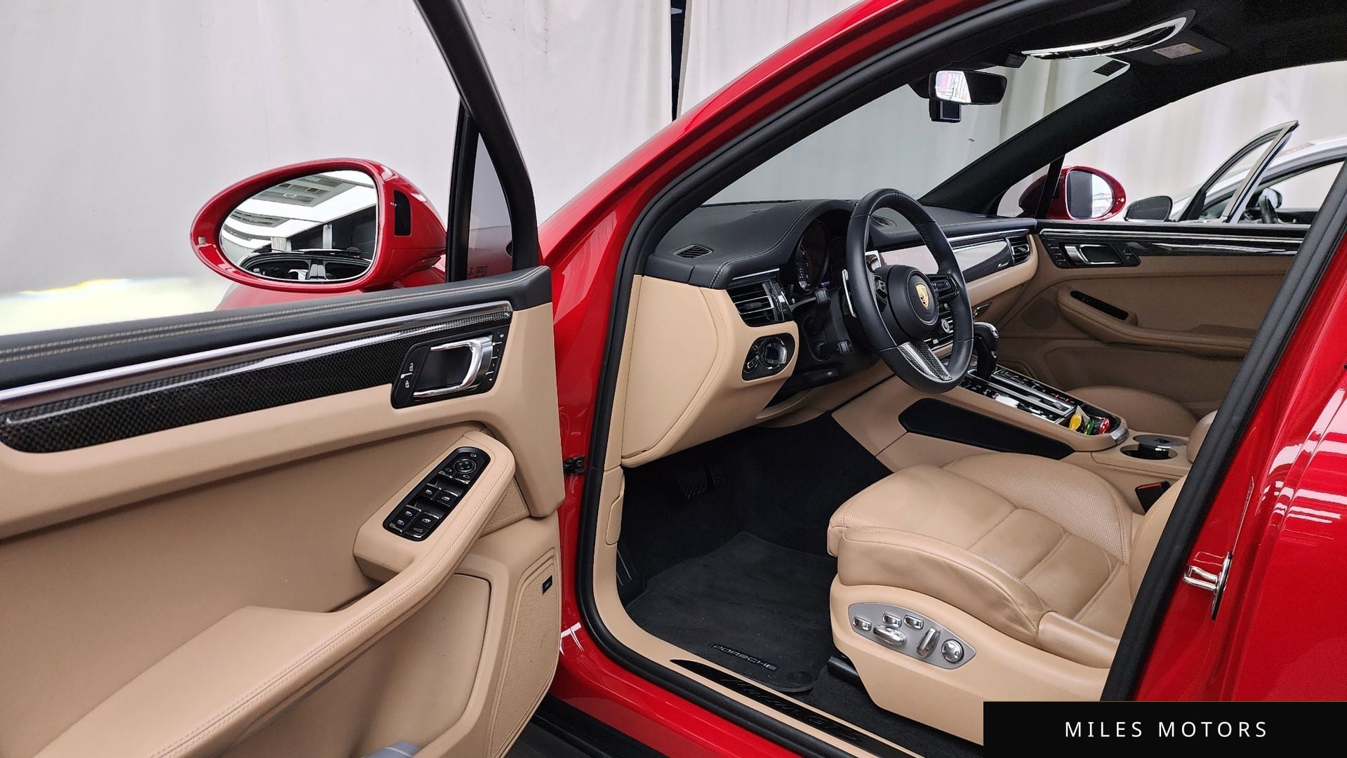 Porsche Macan 2023 — миниатюра 10