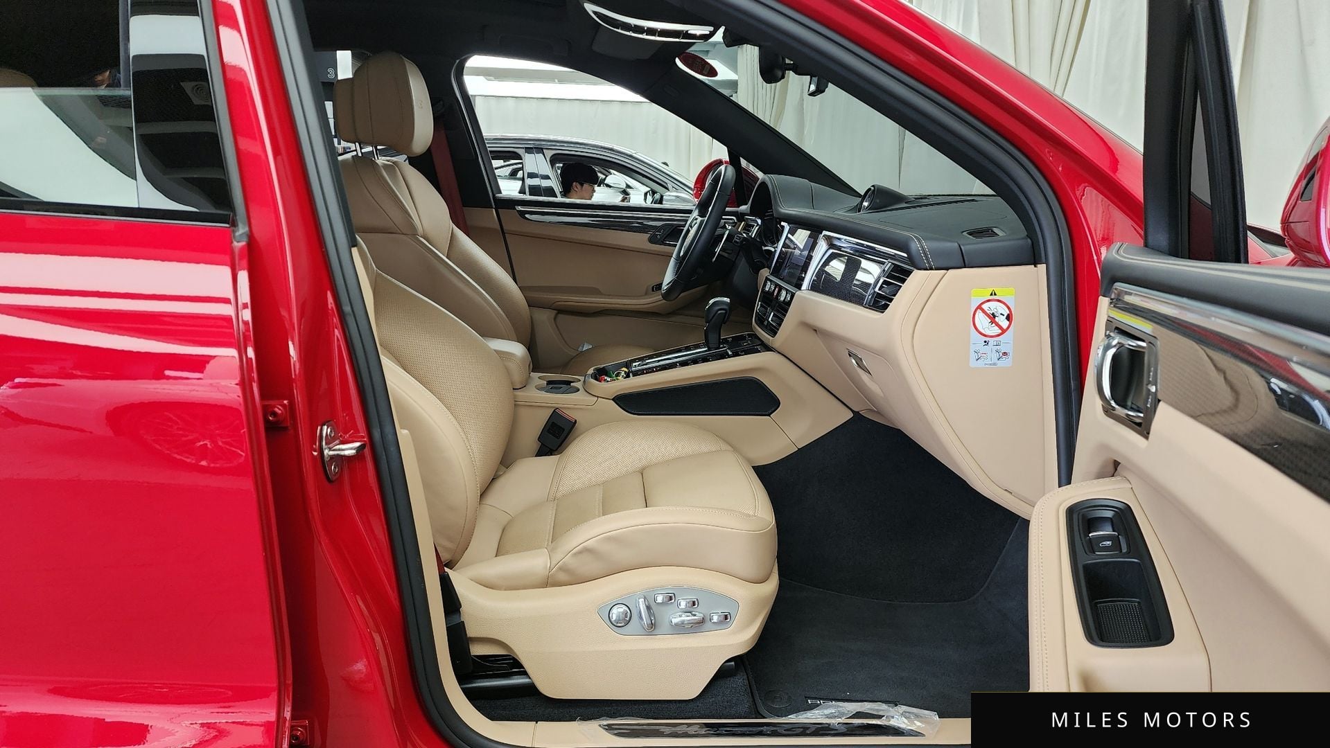 Porsche Macan 2023 — миниатюра 11
