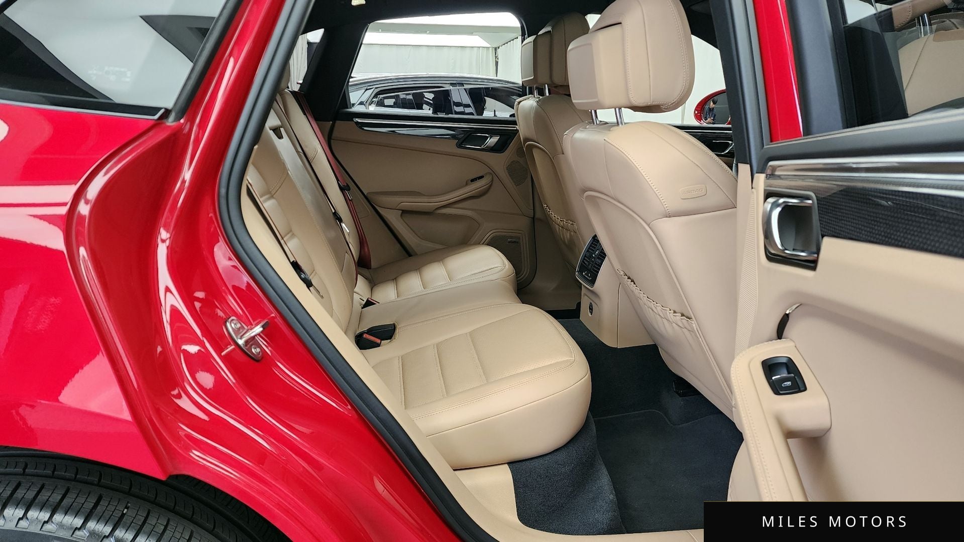 Porsche Macan 2023 — миниатюра 12