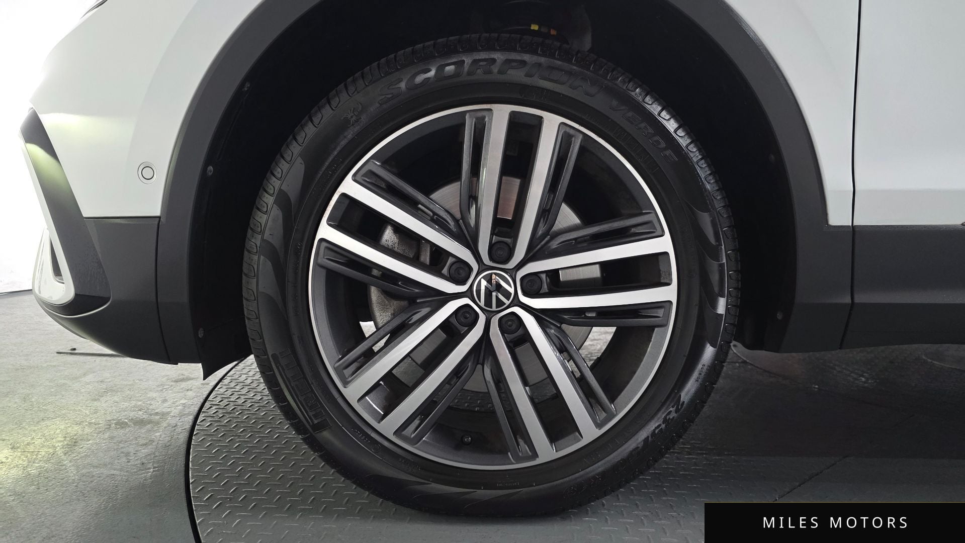 Volkswagen Tiguan 2023 — миниатюра 5