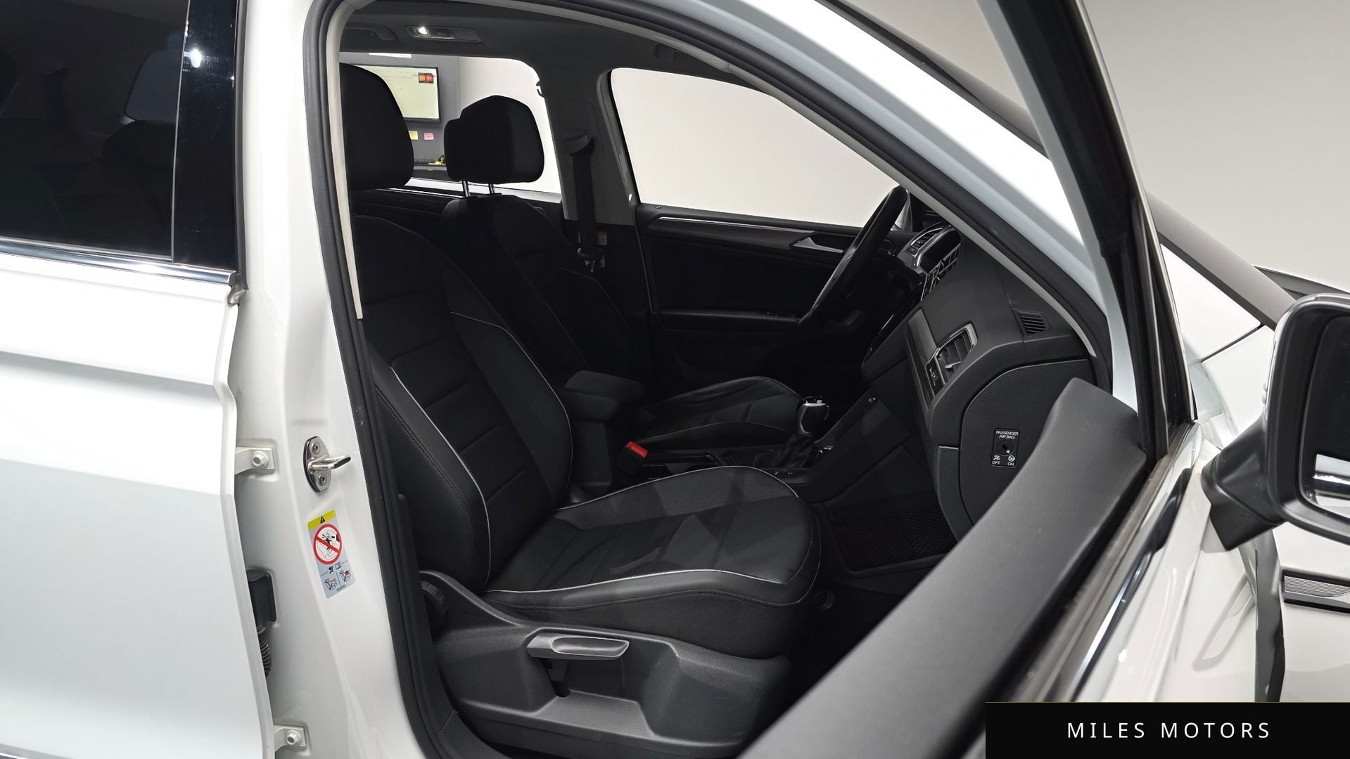 Volkswagen Tiguan 2023 — миниатюра 10