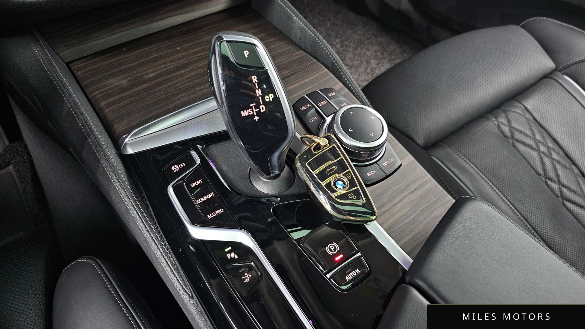 BMW 6시리즈 GT (G32) 2022 — миниатюра 8