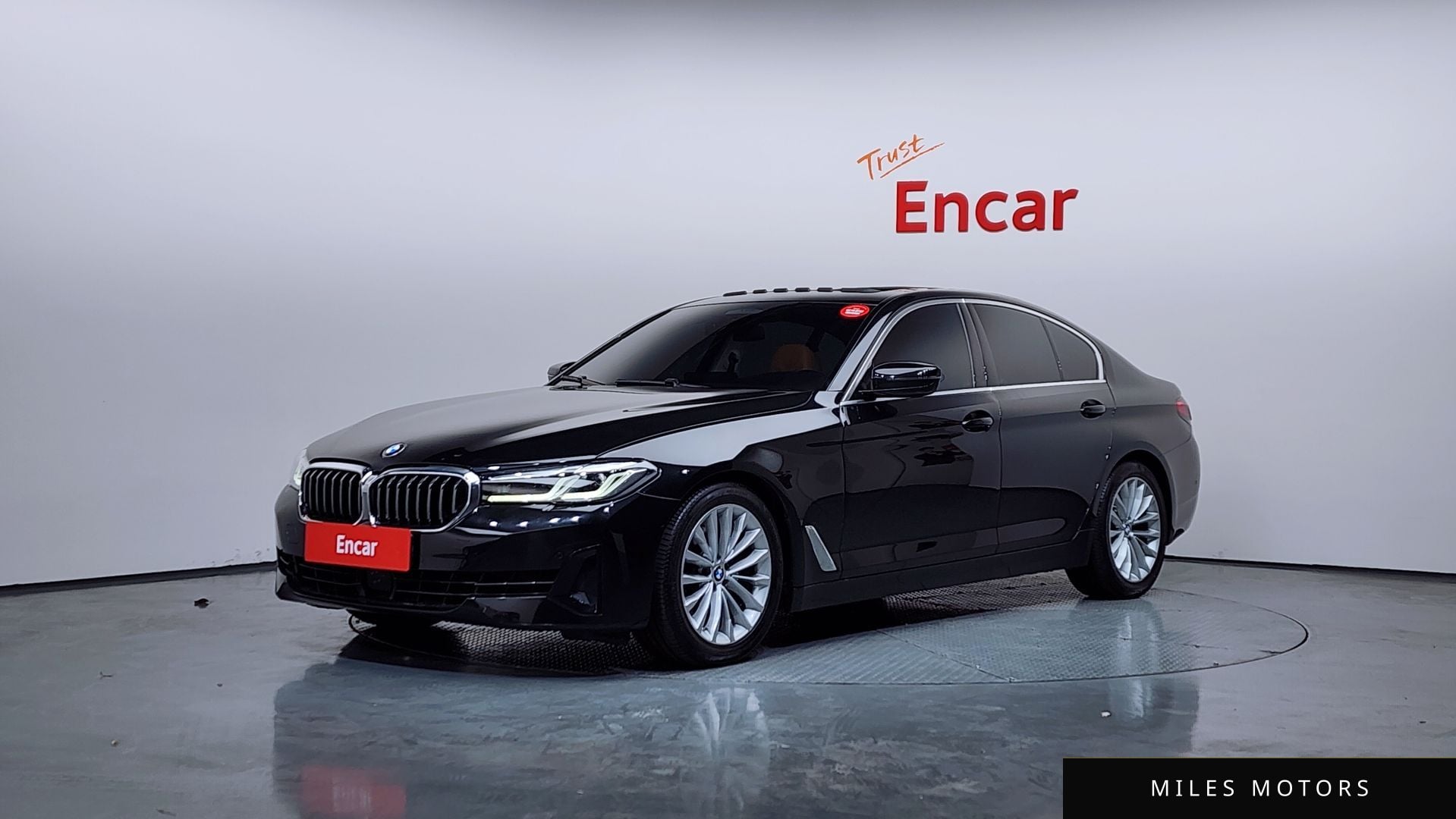 BMW 5 Series (G30) 2022 — фото 1 из 12