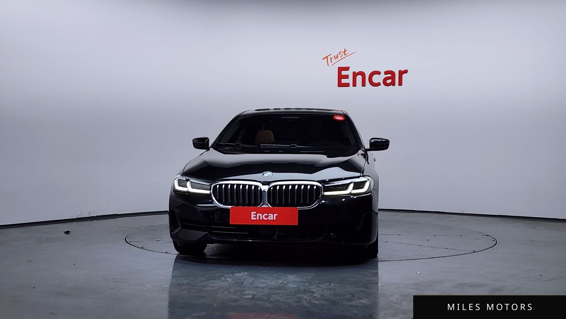 BMW 5 Series (G30) 2022 — миниатюра 3