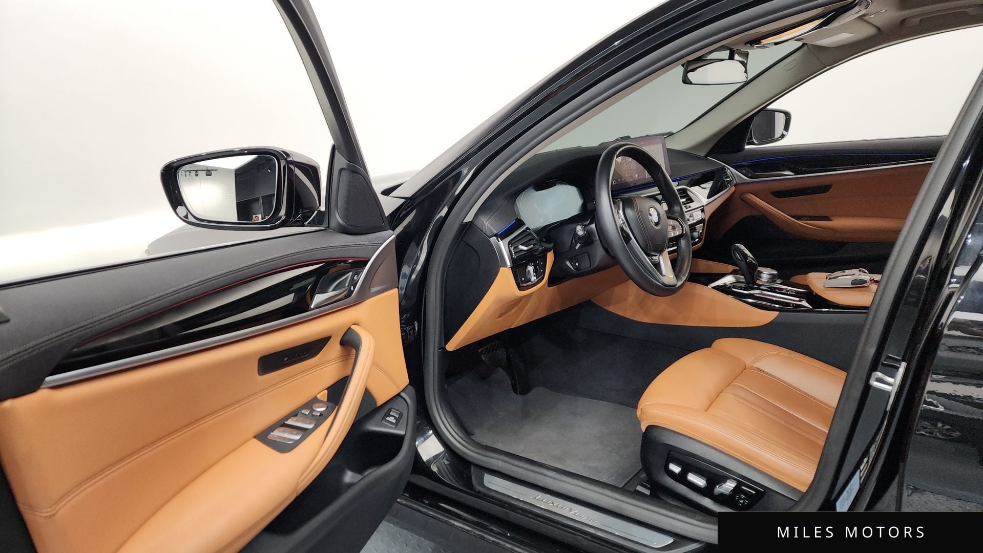 BMW 5 Series (G30) 2022 — миниатюра 10