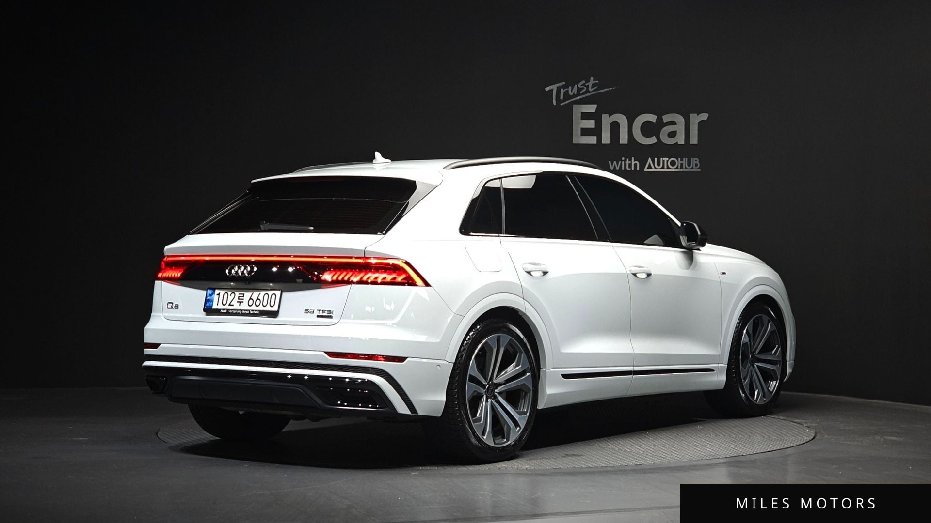 Audi Q8 (4M) 2023 — миниатюра 2