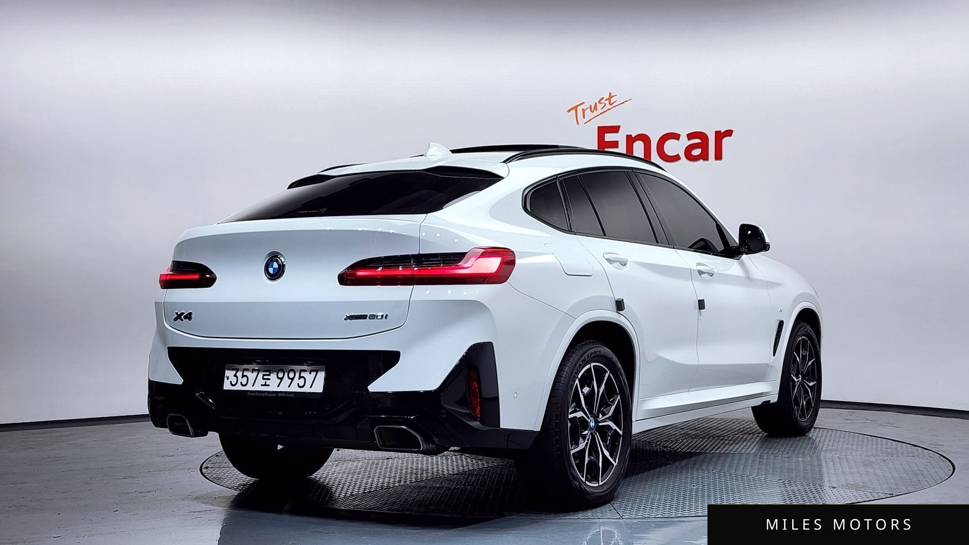 BMW X4 (G02) 2023 — миниатюра 2