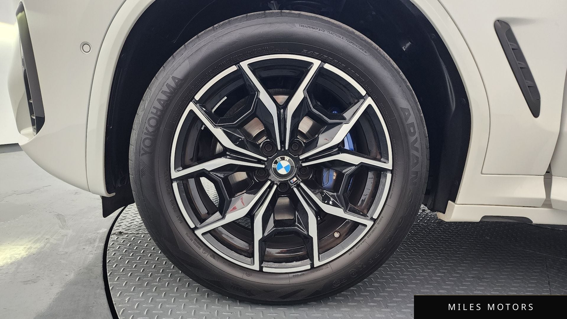 BMW X4 (G02) 2023 — миниатюра 5