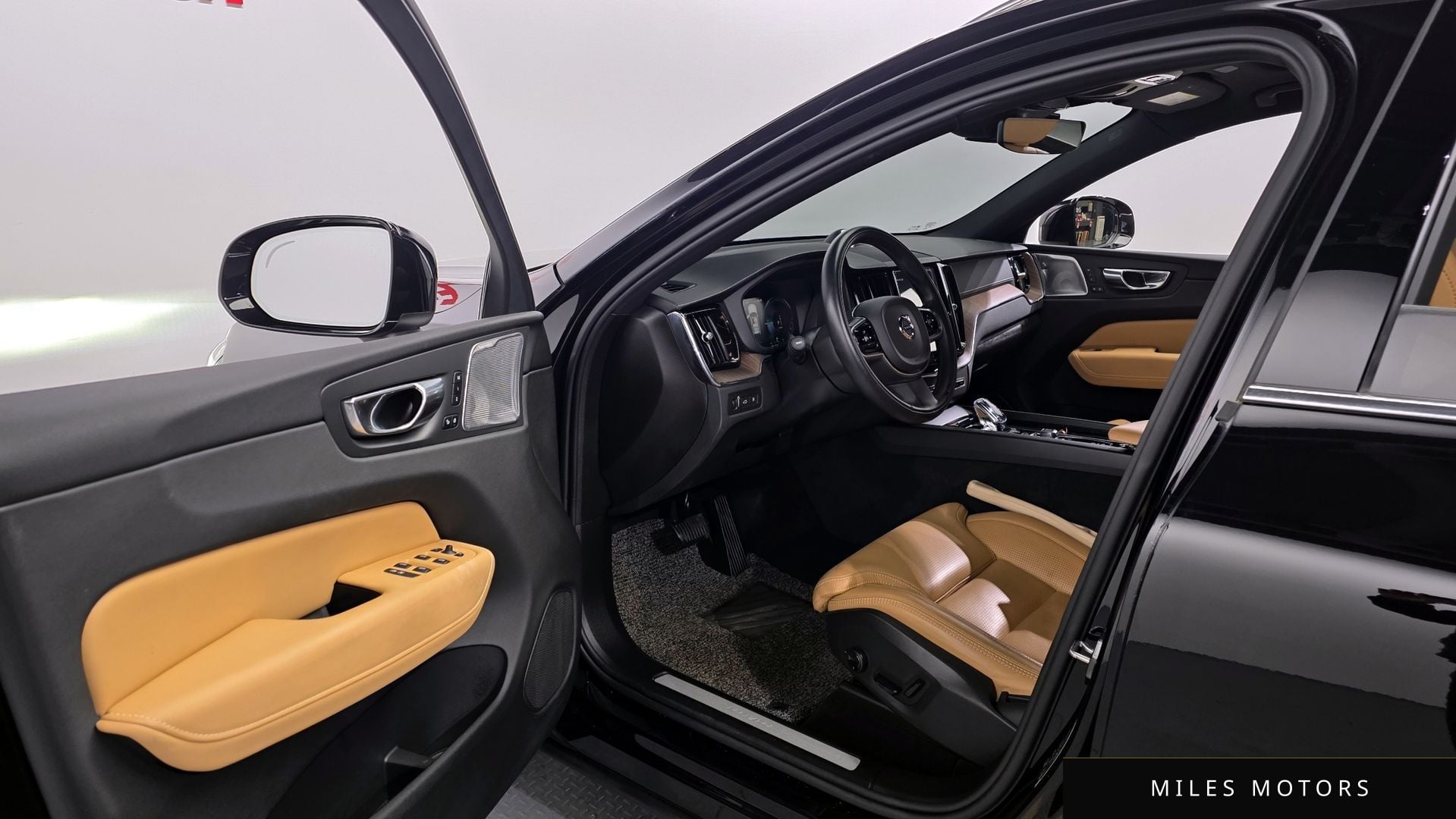 Volvo XC60 2021 — миниатюра 10
