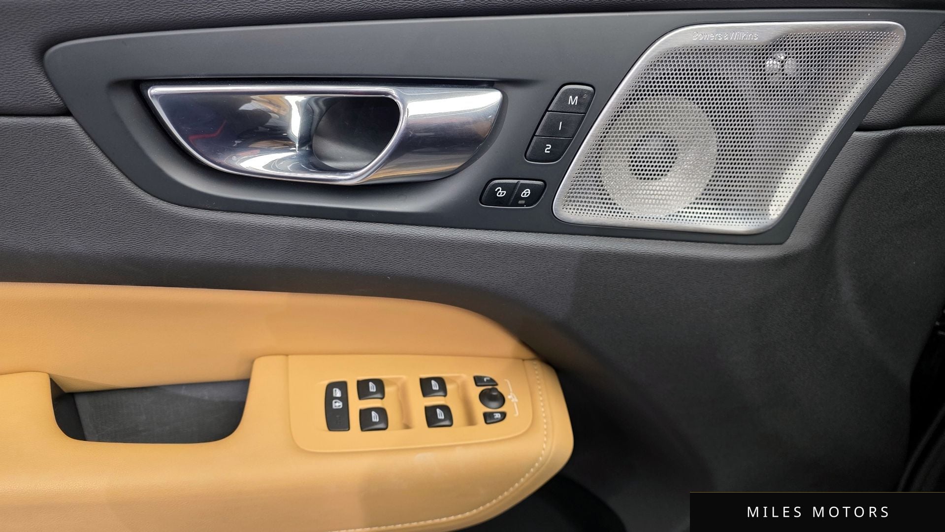 Volvo XC60 2021 — миниатюра 14