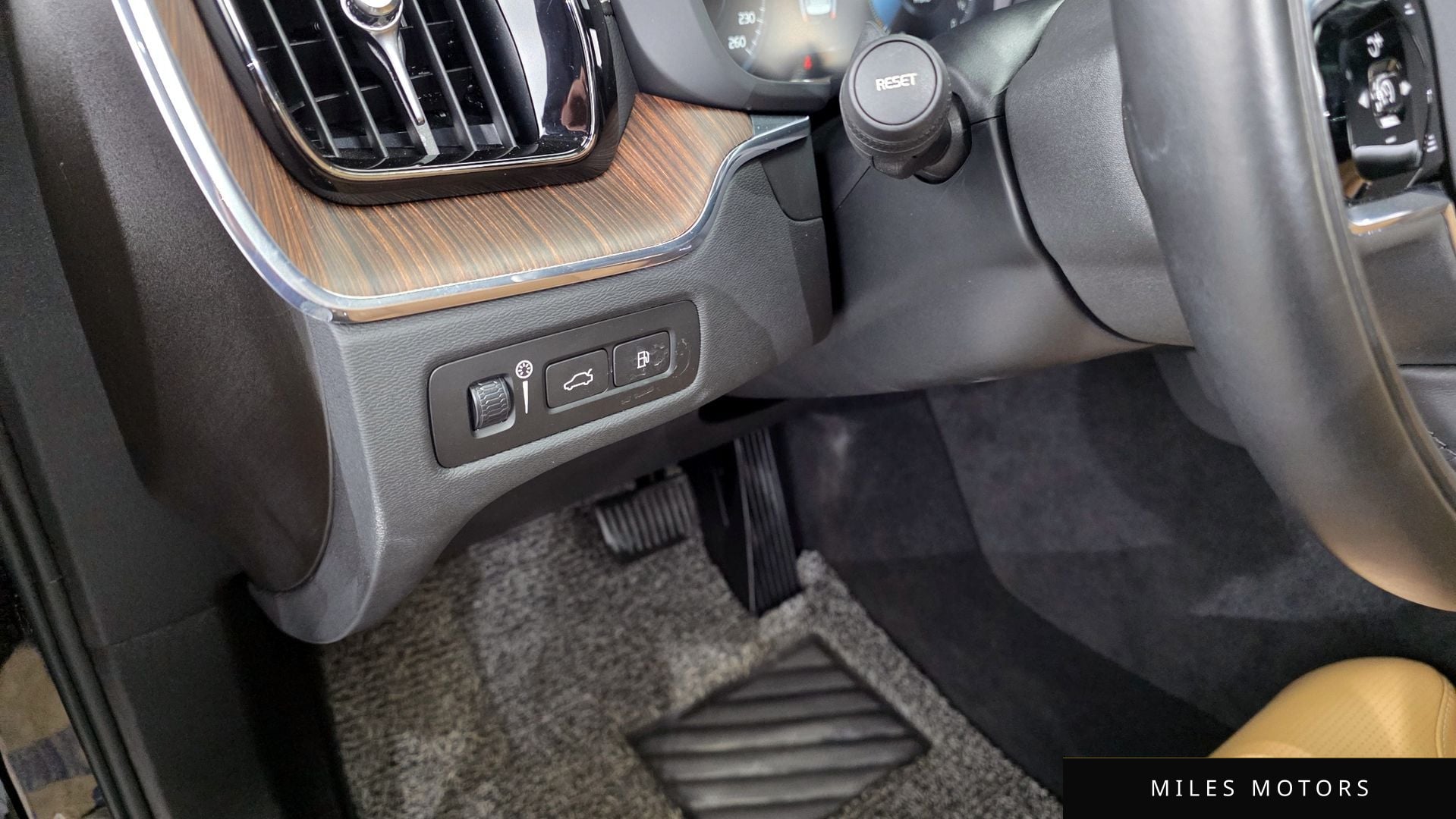 Volvo XC60 2021 — миниатюра 15