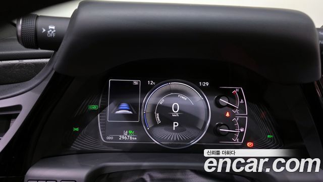 Лексус ES300h 2023 — миниатюра 8