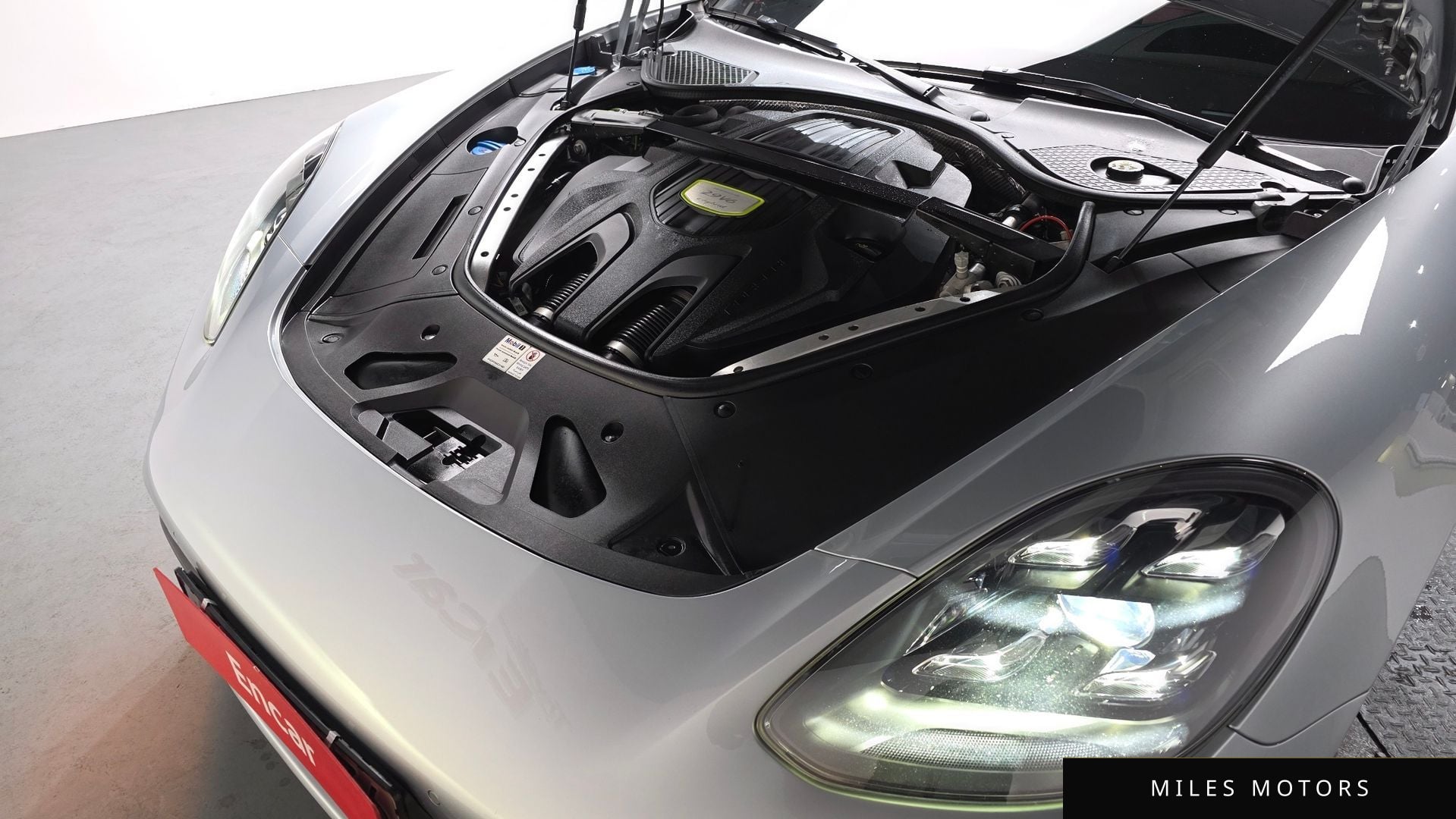 Porsche Panamera 2021 — миниатюра 5