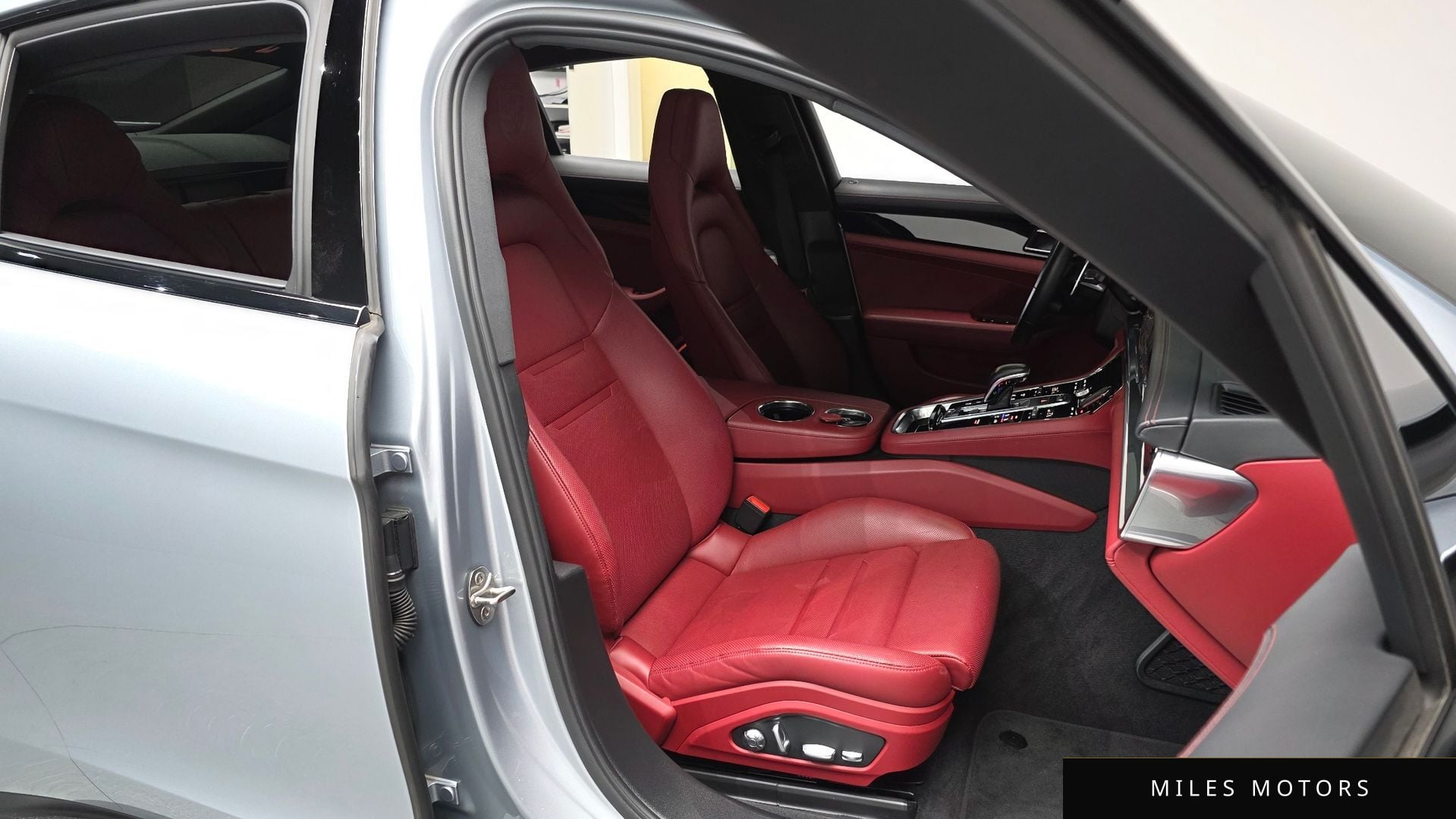 Porsche Panamera 2021 — миниатюра 12