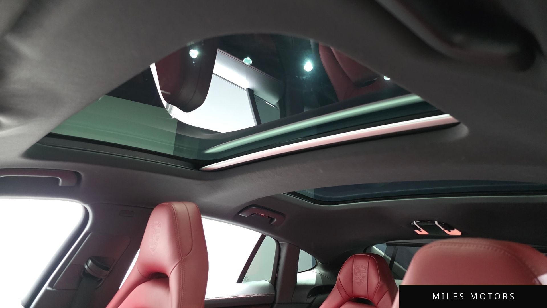 Porsche Panamera 2021 — миниатюра 19