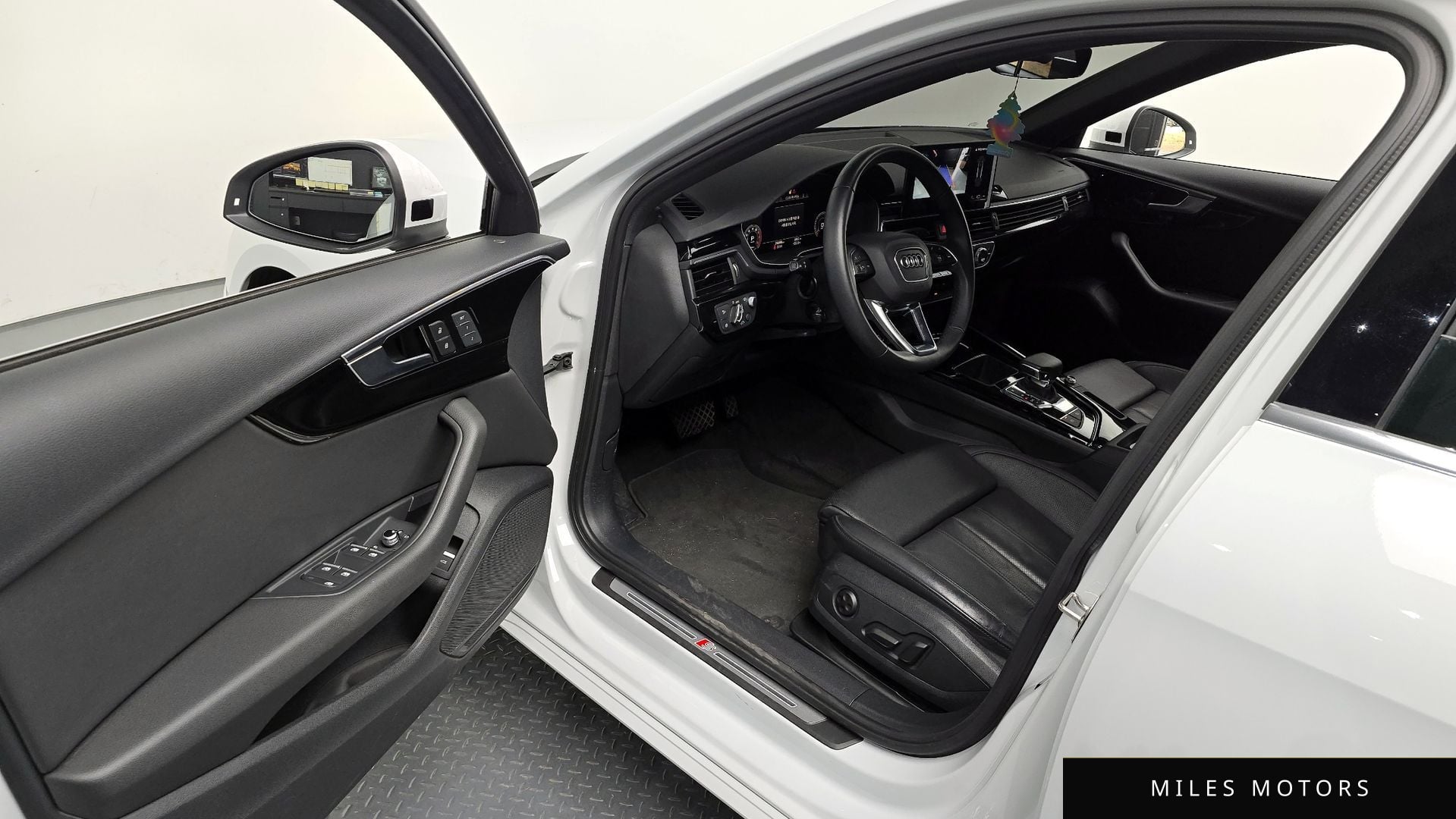 Audi A4 (B9) 2021 — миниатюра 12