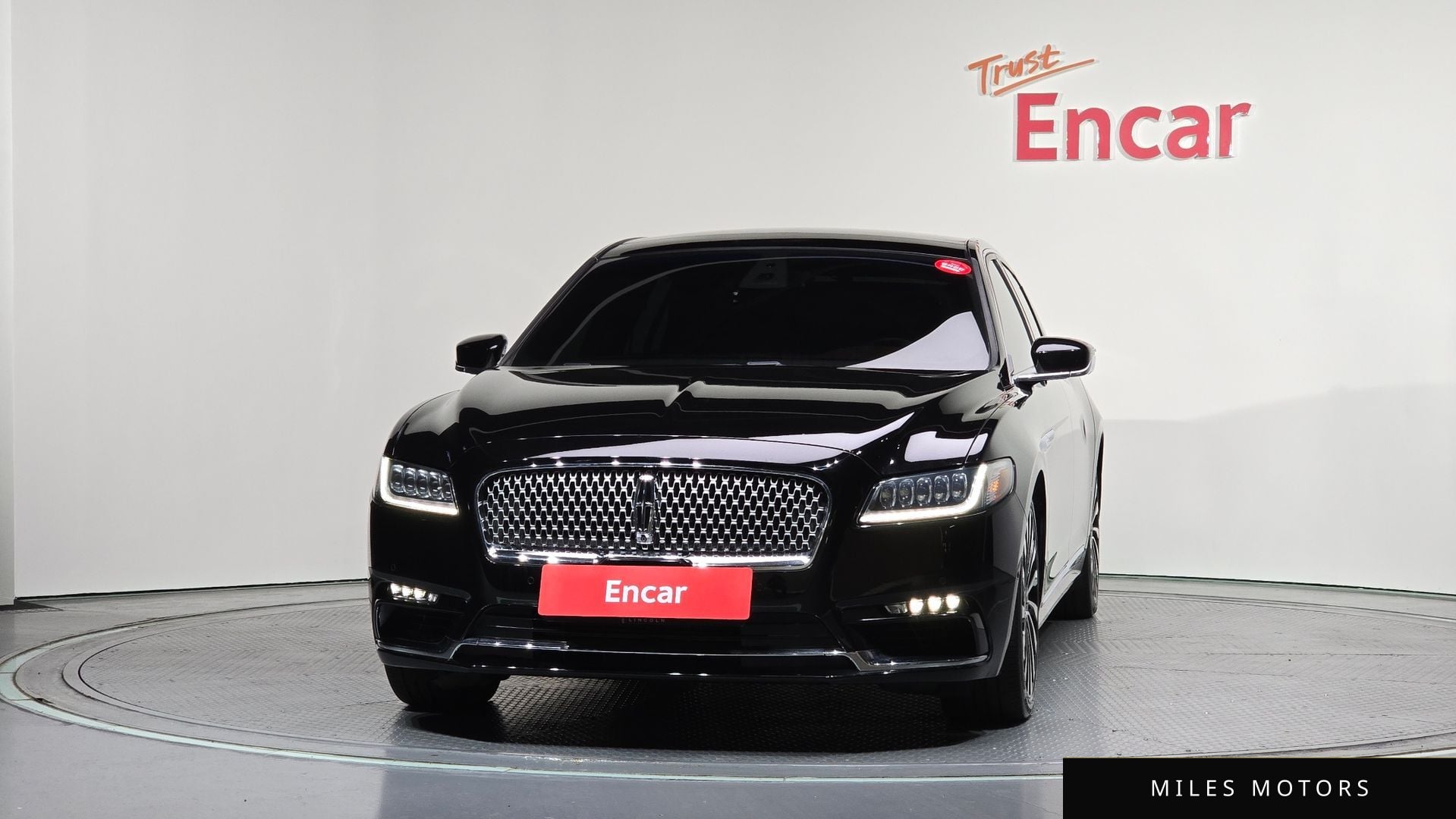 Lincoln Continental 2017 — миниатюра 3