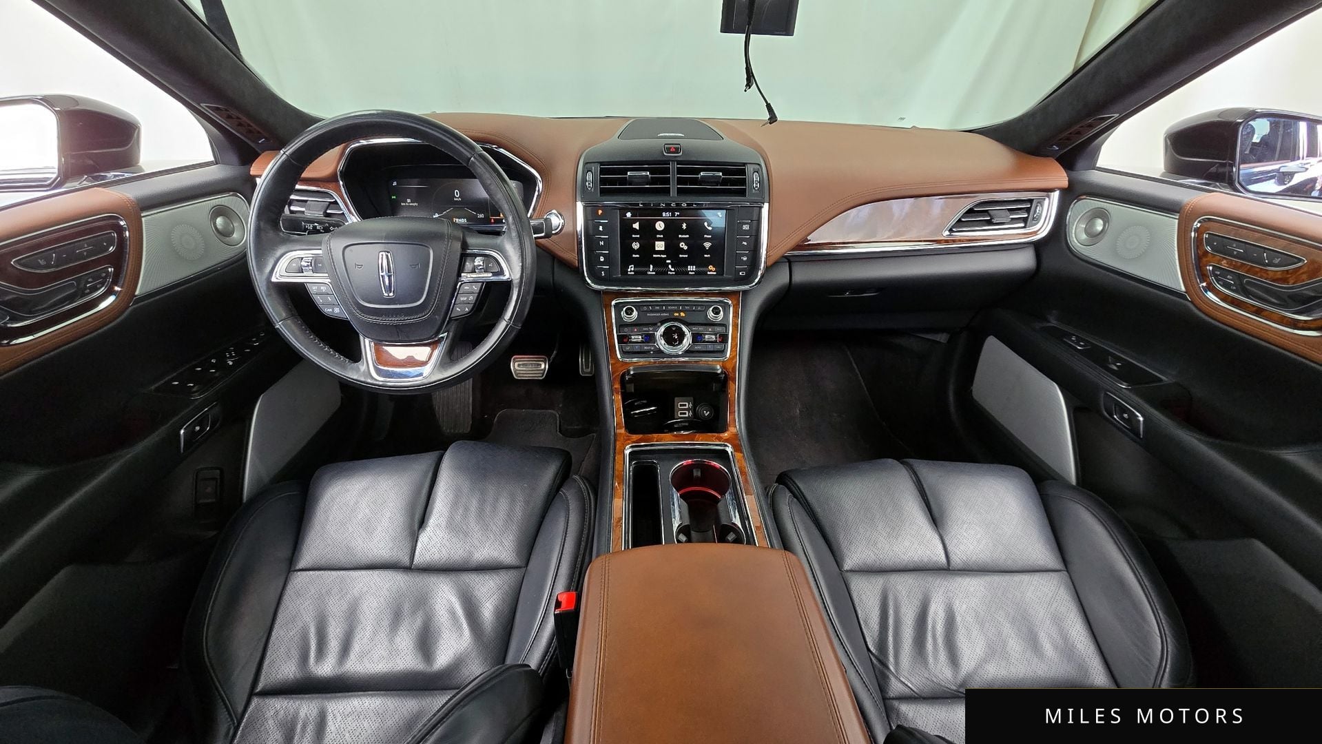 Lincoln Continental 2017 — миниатюра 7