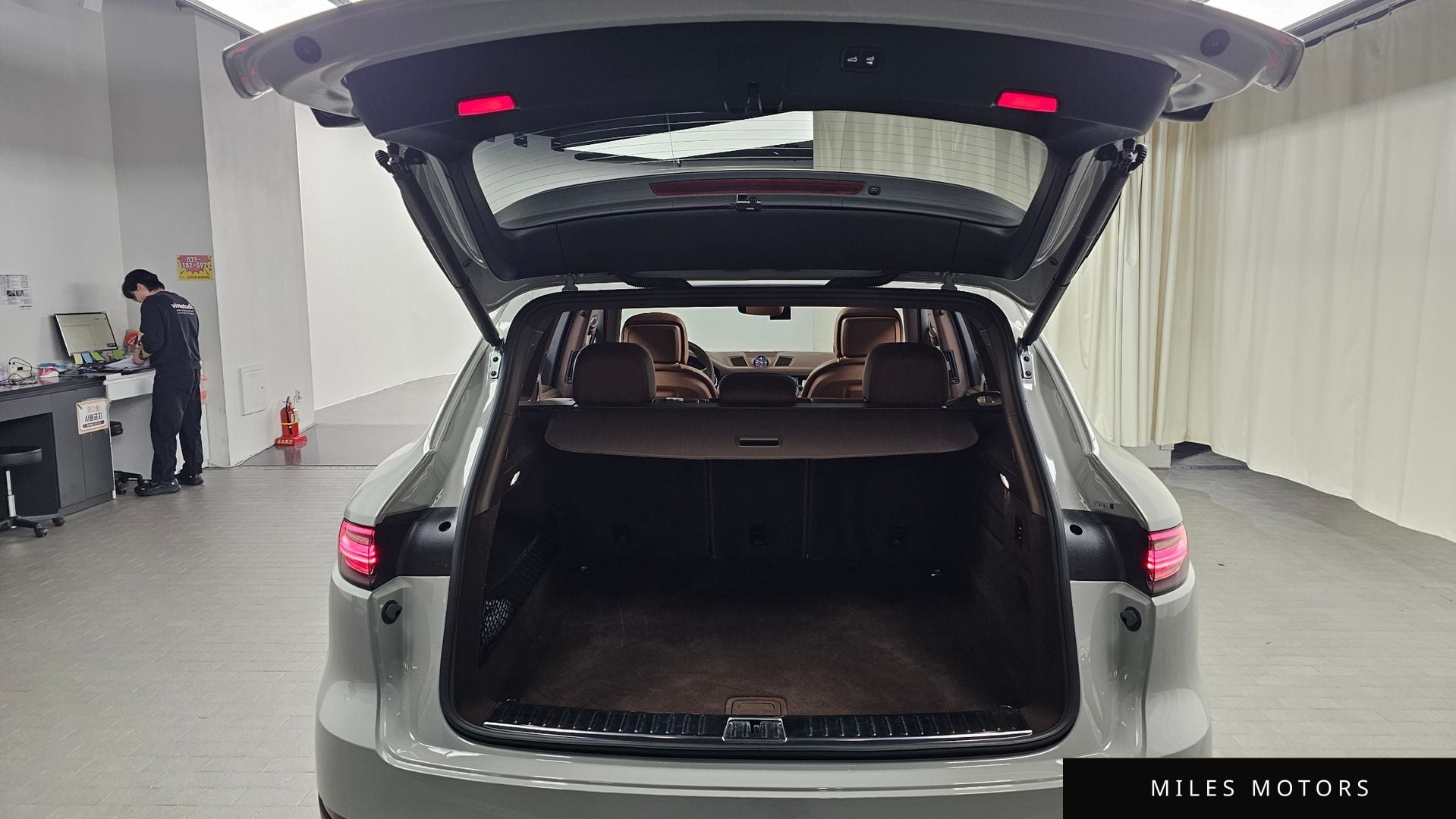 Porsche 카이엔 (PO536) 2023 — миниатюра 19