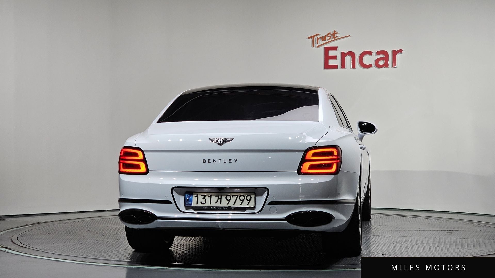 Bentley Flying Spur 2022 — миниатюра 4