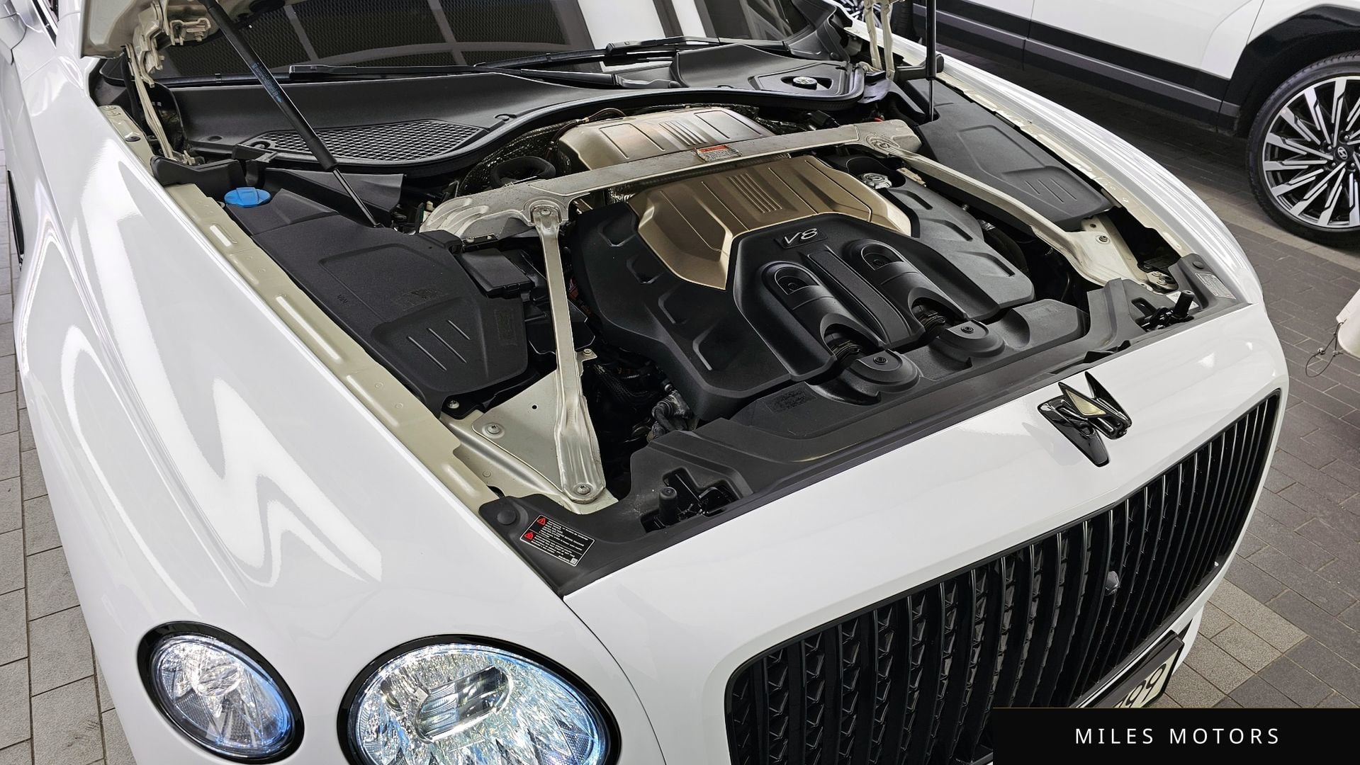 Bentley Flying Spur 2022 — миниатюра 6