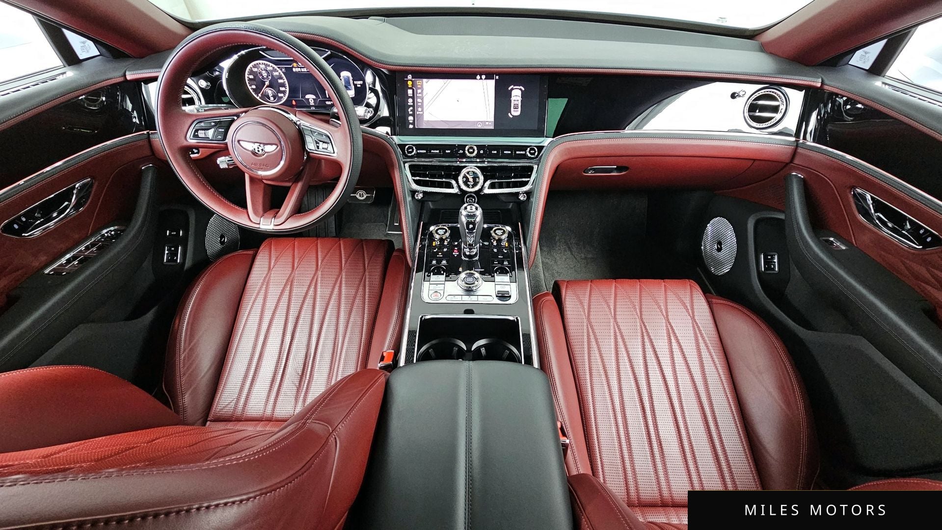 Bentley Flying Spur 2022 — миниатюра 7