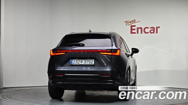 Лексус NX350h 2025 — миниатюра 4