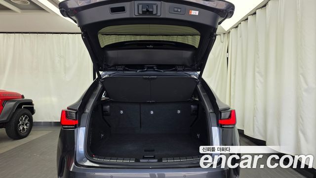 Лексус NX350h 2025 — миниатюра 24