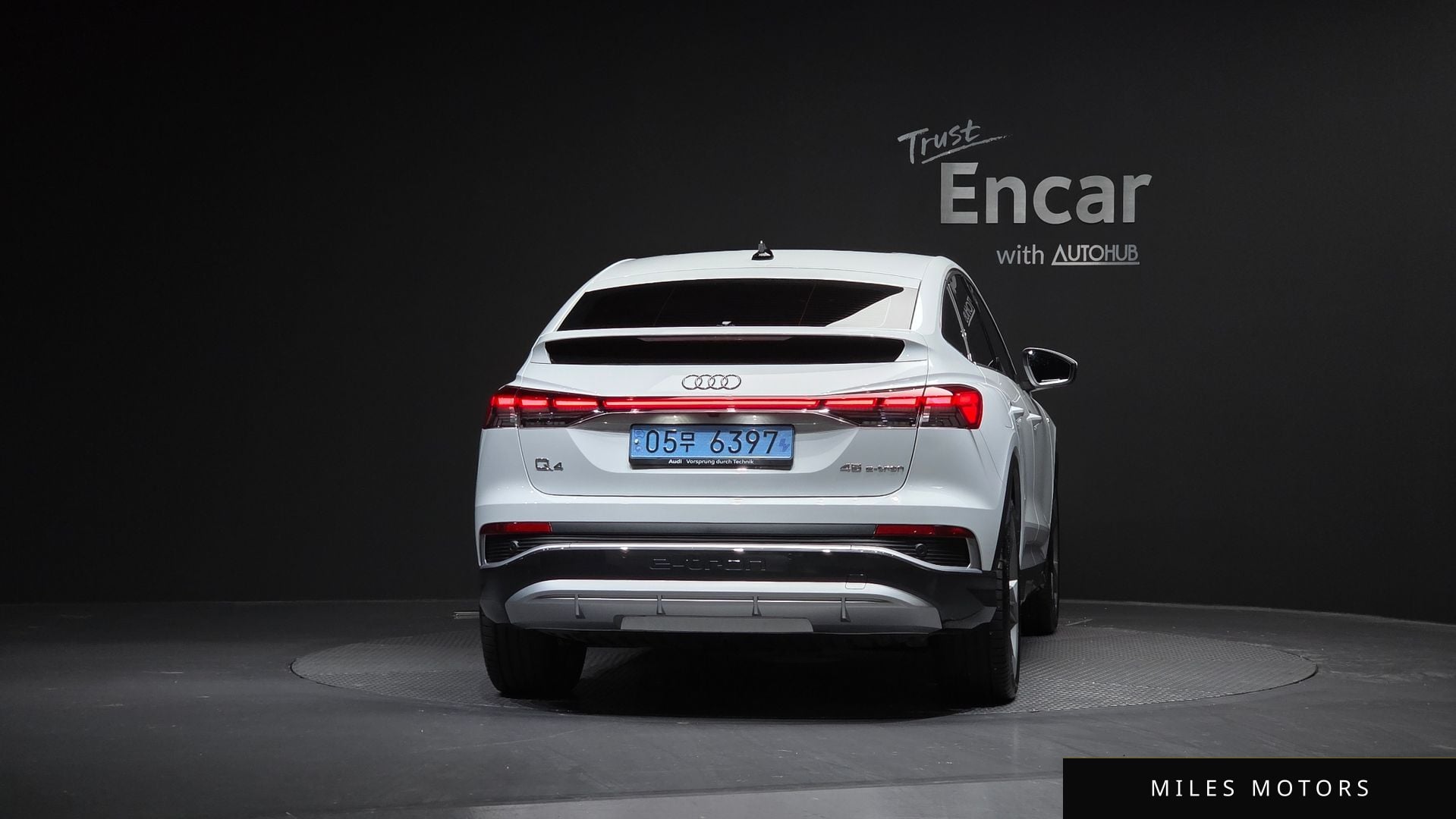Audi Q4 e-tron 2025 — миниатюра 4