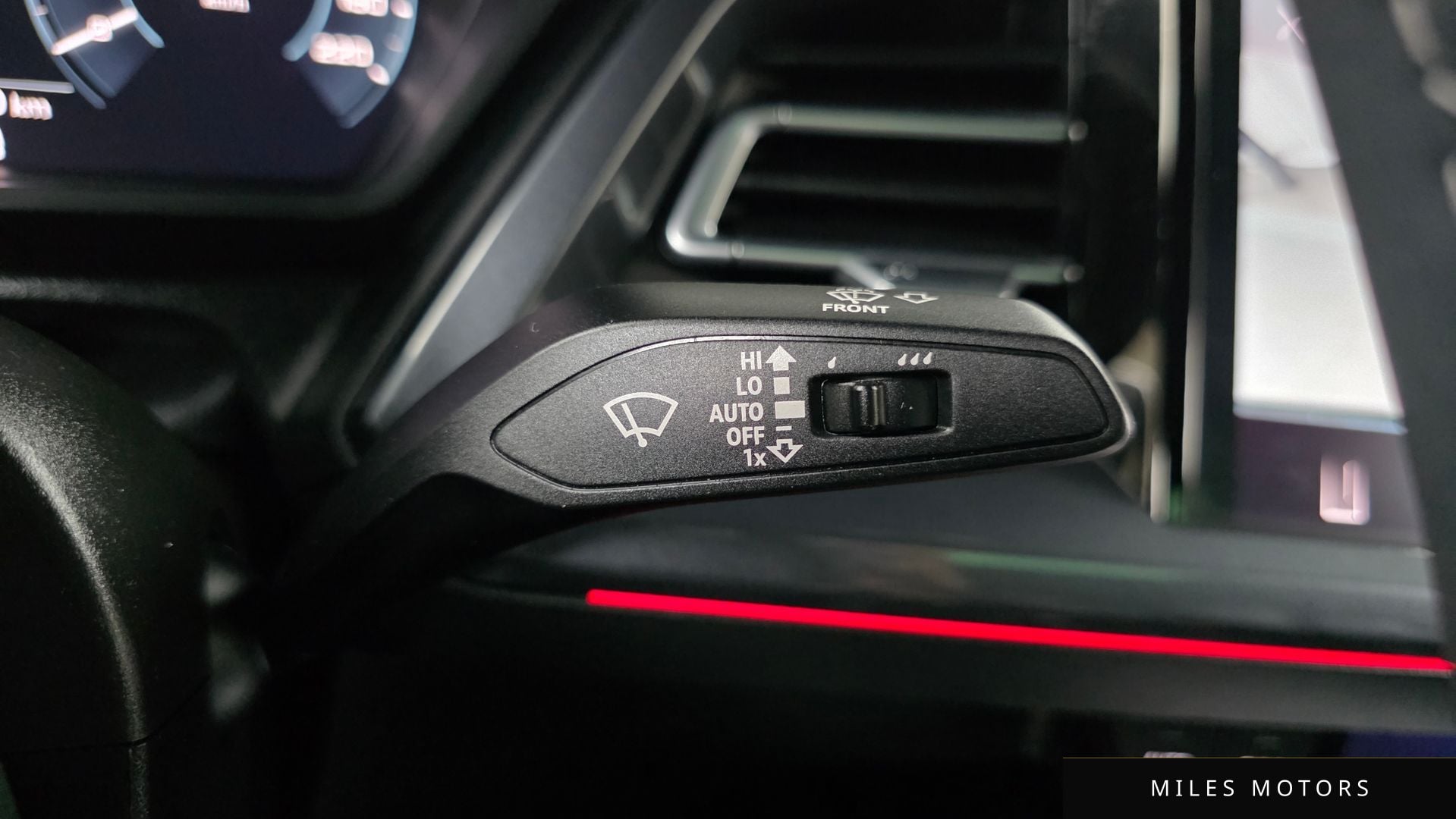 Audi Q4 e-tron 2025 — миниатюра 18