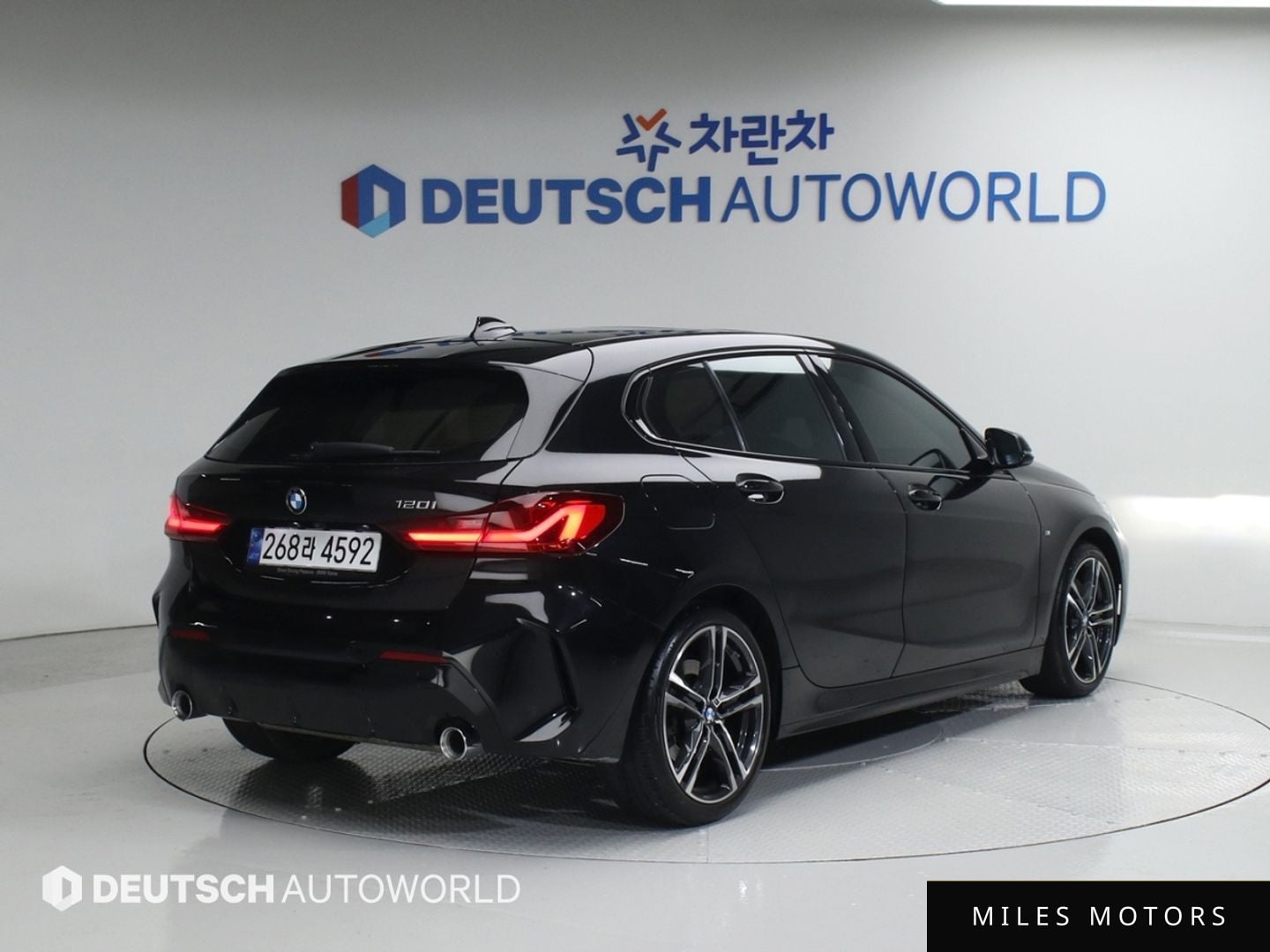 BMW 1 Series (F40) 2023 — миниатюра 3