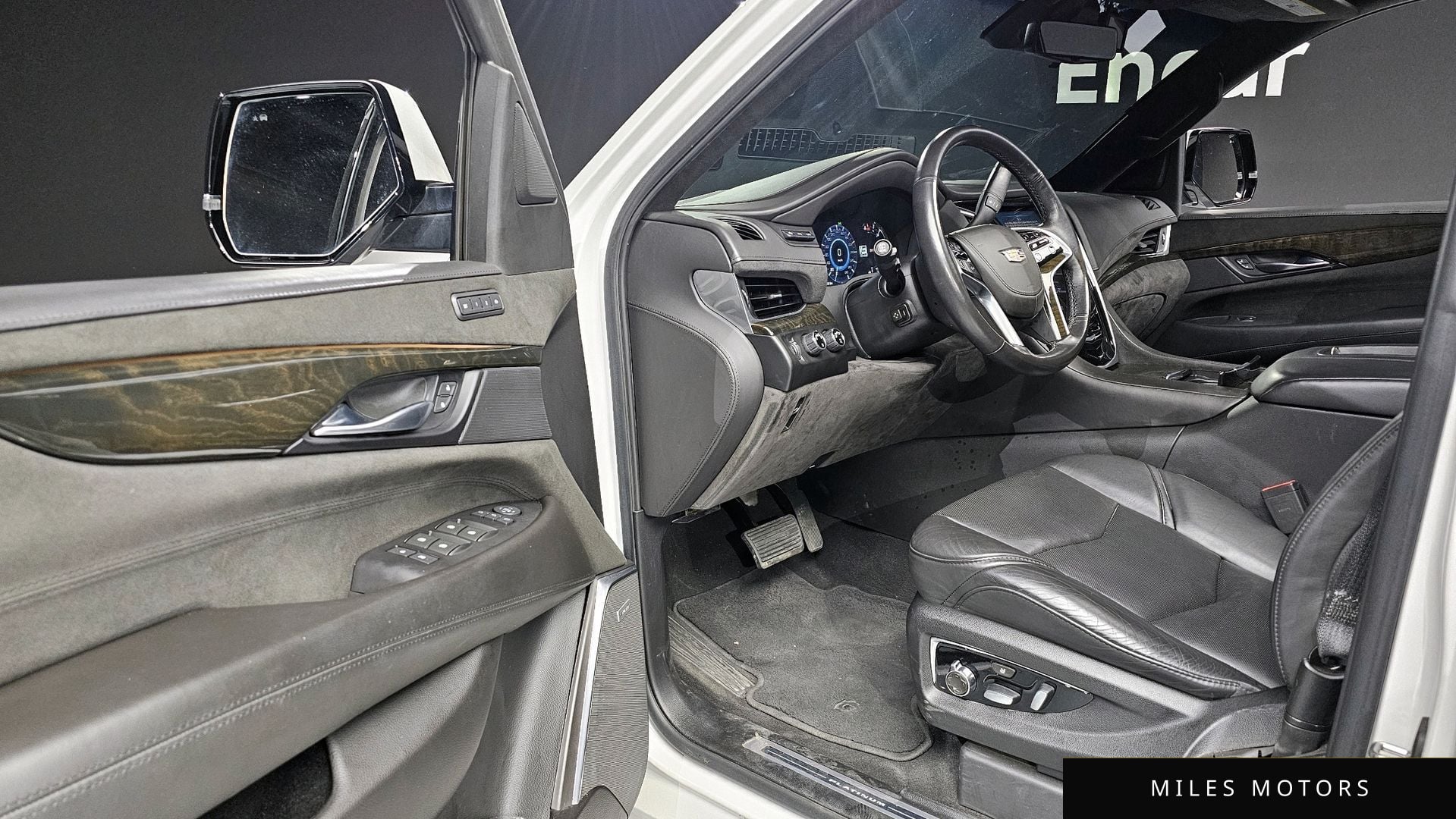 Cadillac Escalade 2019 — миниатюра 10