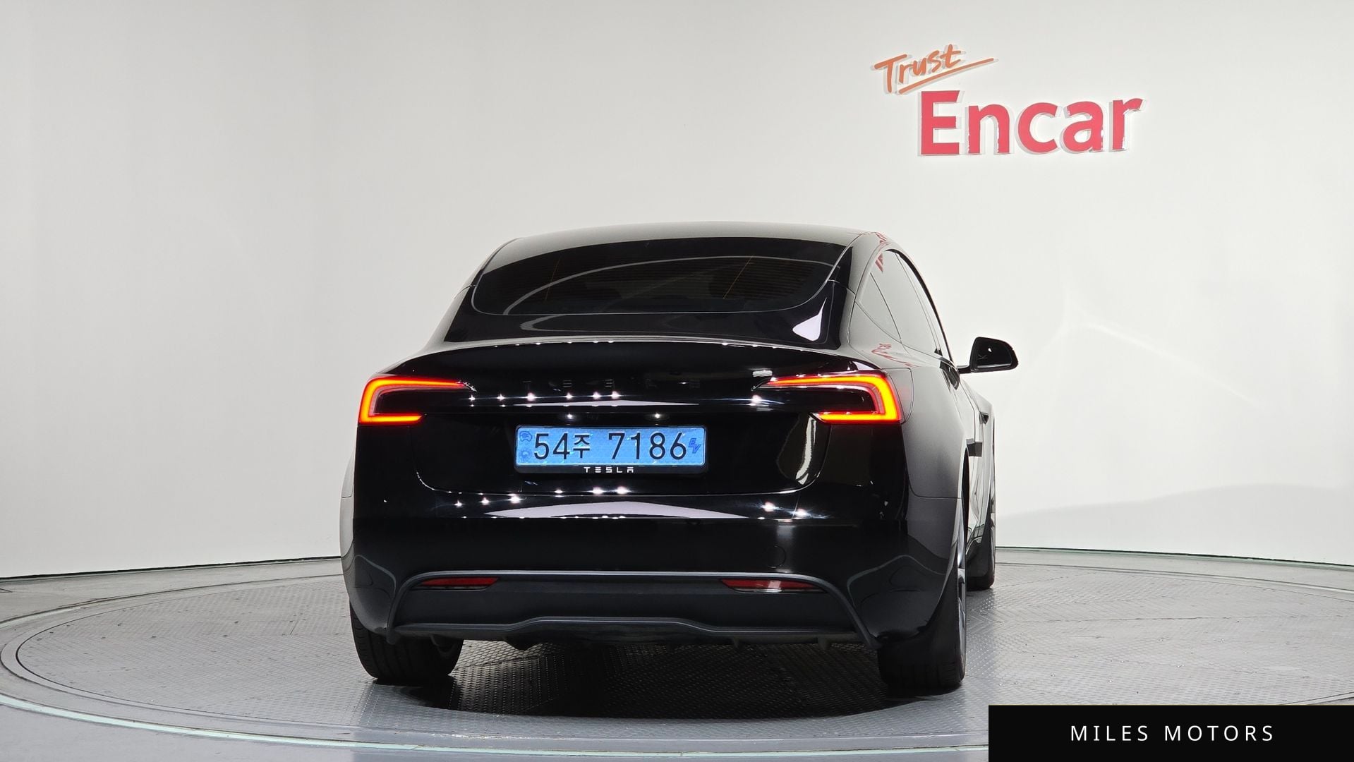 Tesla Model 3 2025 — миниатюра 4