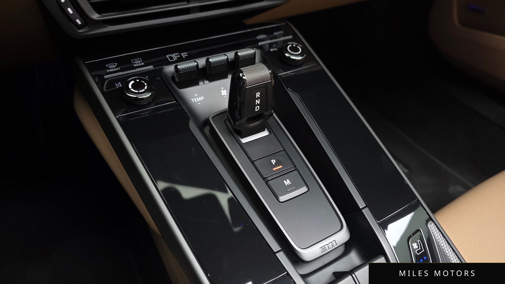 Porsche 911 (992) 2024 — миниатюра 8