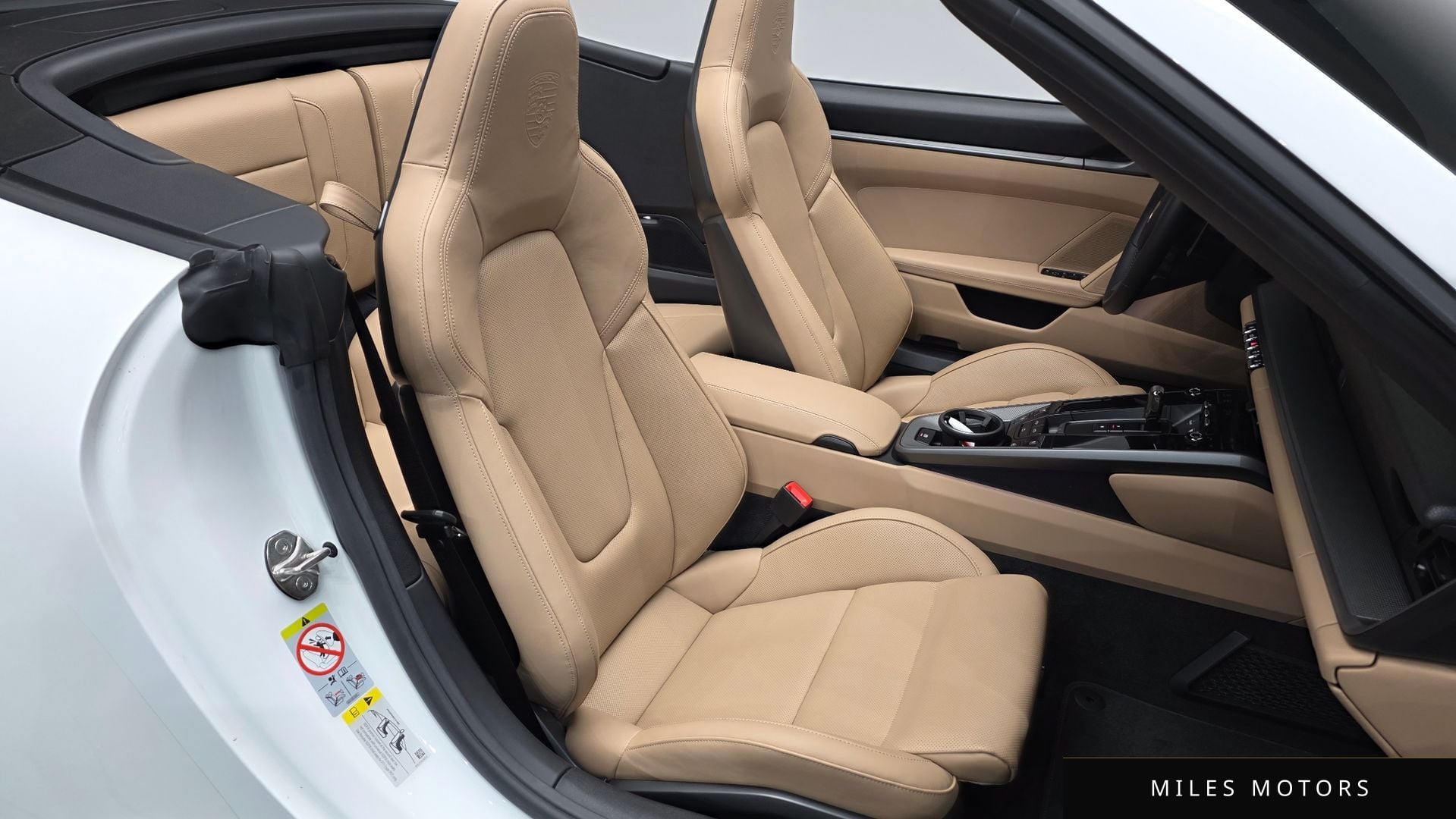 Porsche 911 (992) 2024 — миниатюра 11