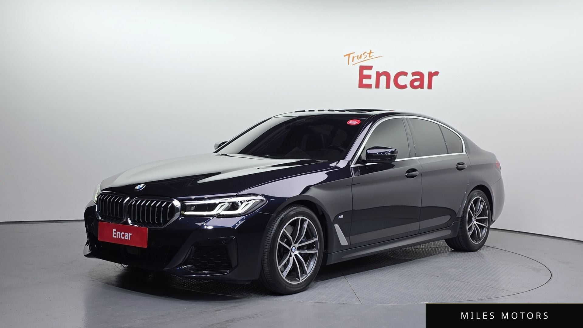 BMW 5 Series (G30) 2022 — фото 1 из 12