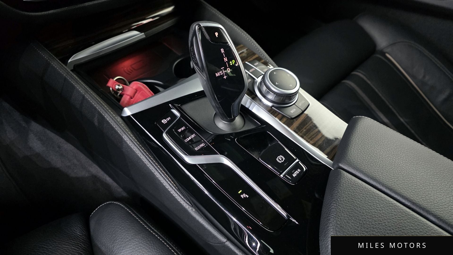 BMW 5 Series (G30) 2022 — миниатюра 9
