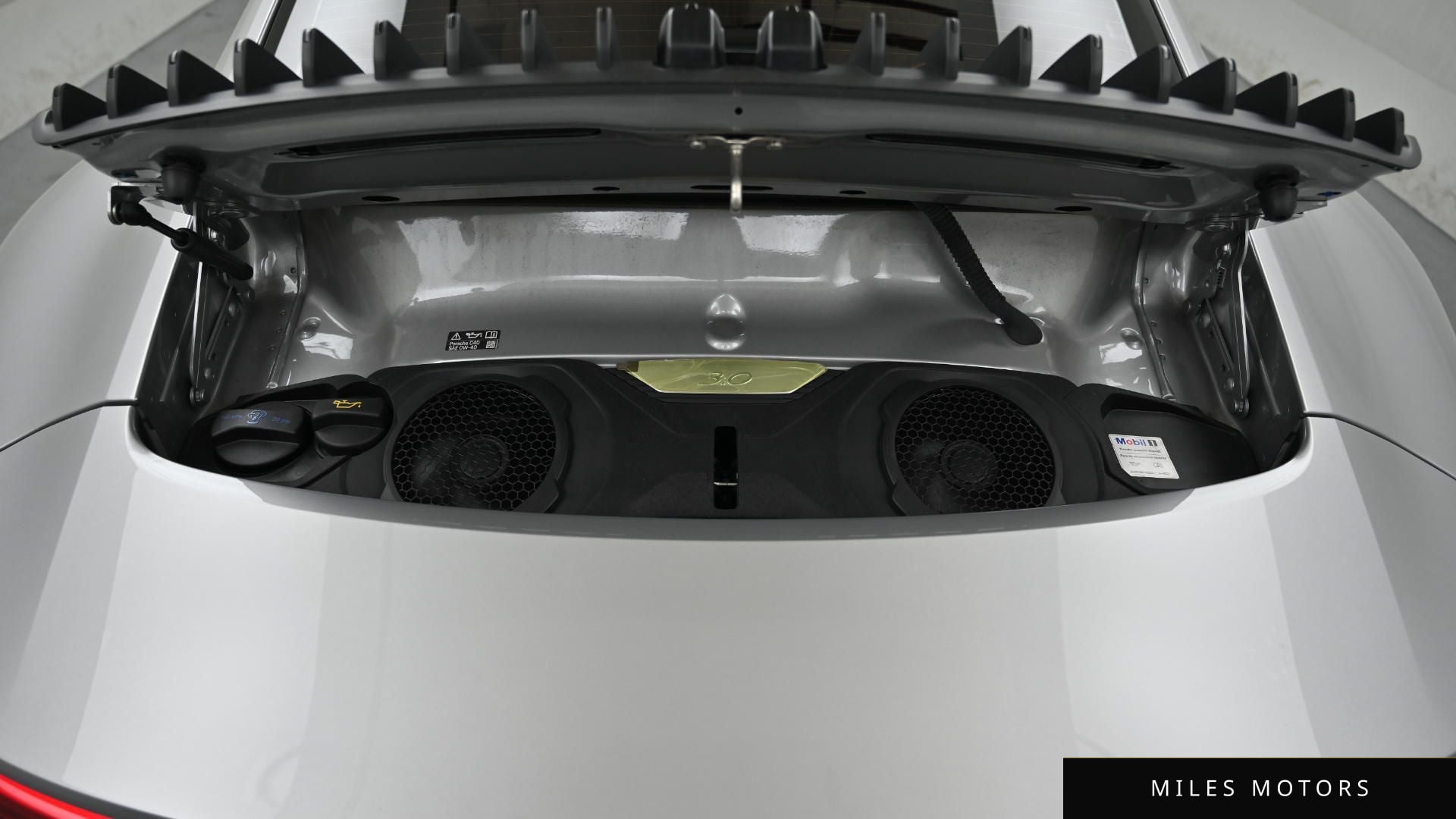 Porsche 911 (992) 2024 — миниатюра 6