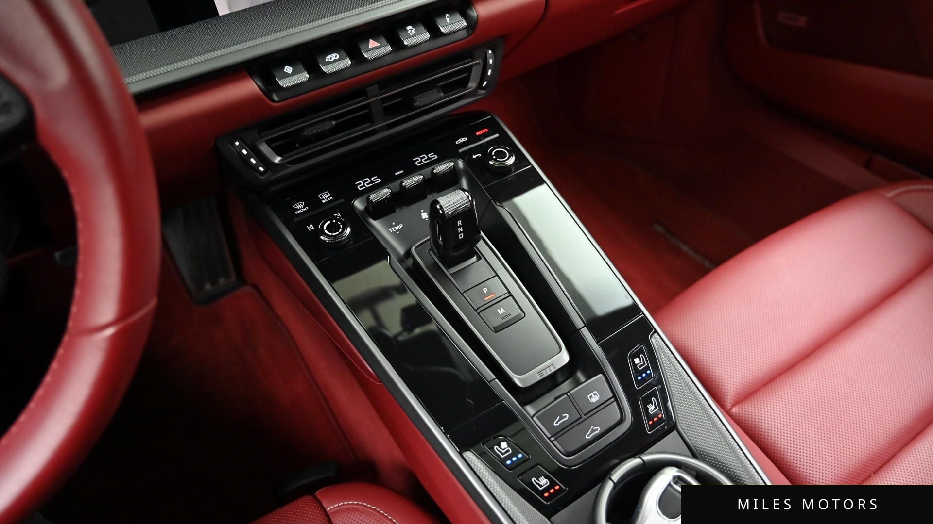 Porsche 911 (992) 2024 — миниатюра 9