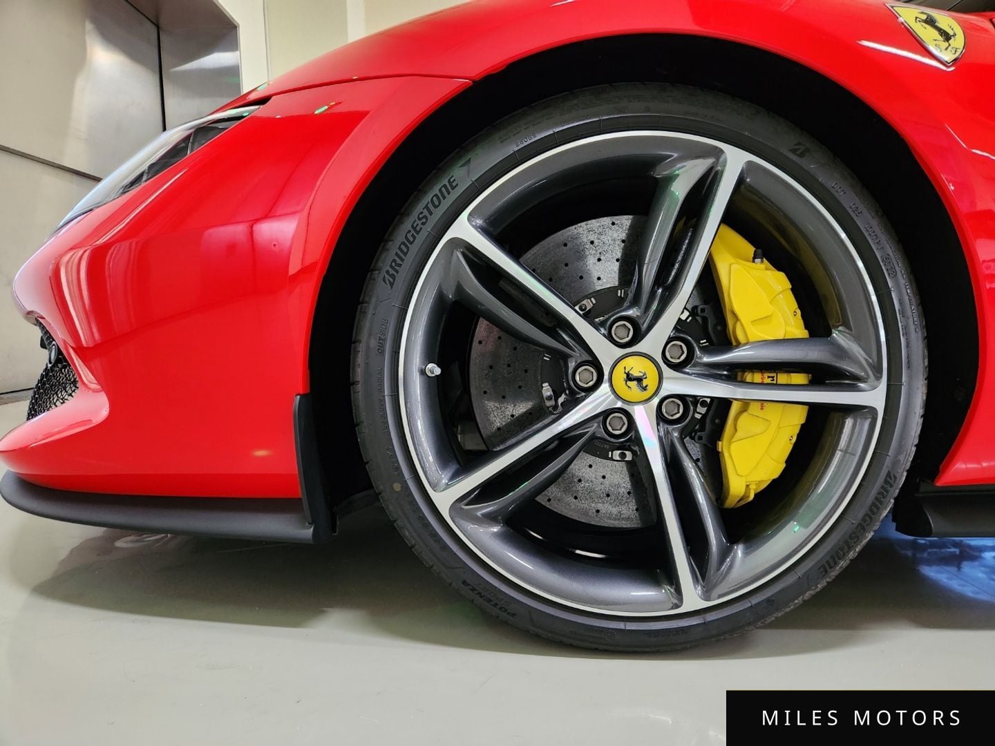 Ferrari 296 GTB 2023 — миниатюра 20