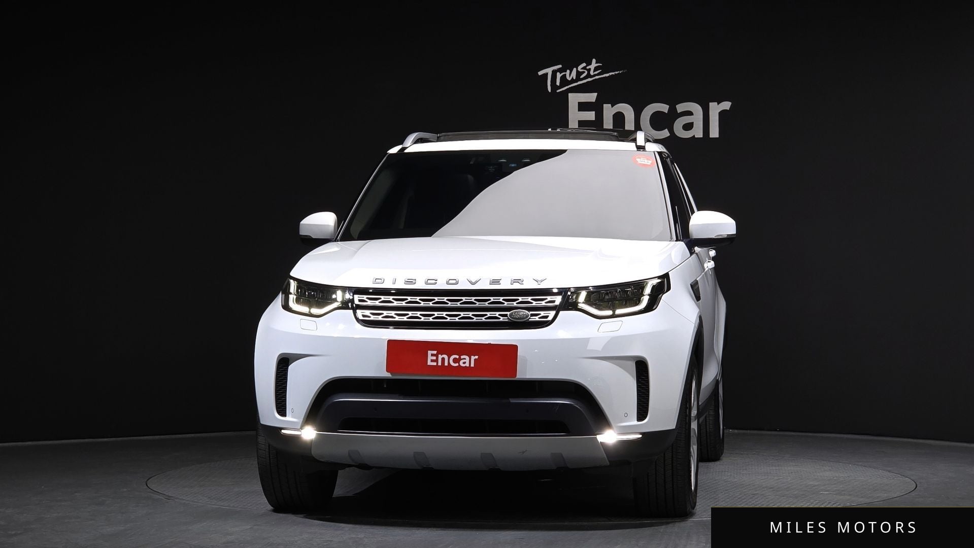 Land Rover Discovery 2017 — миниатюра 3