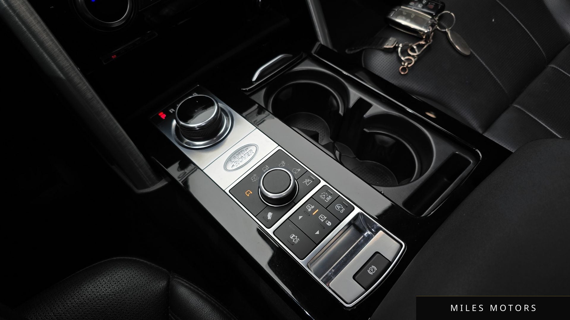 Land Rover Discovery 2017 — миниатюра 9