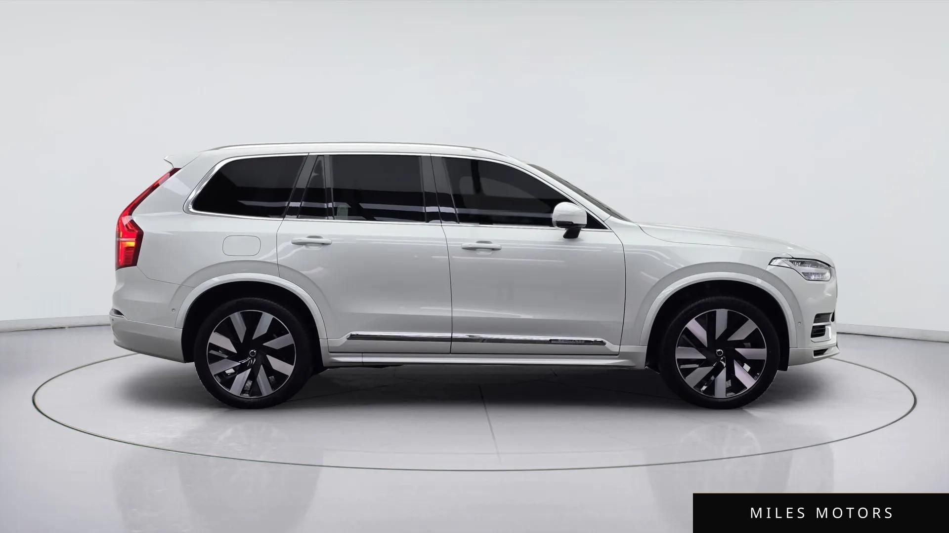 Volvo XC90 2025 — миниатюра 4