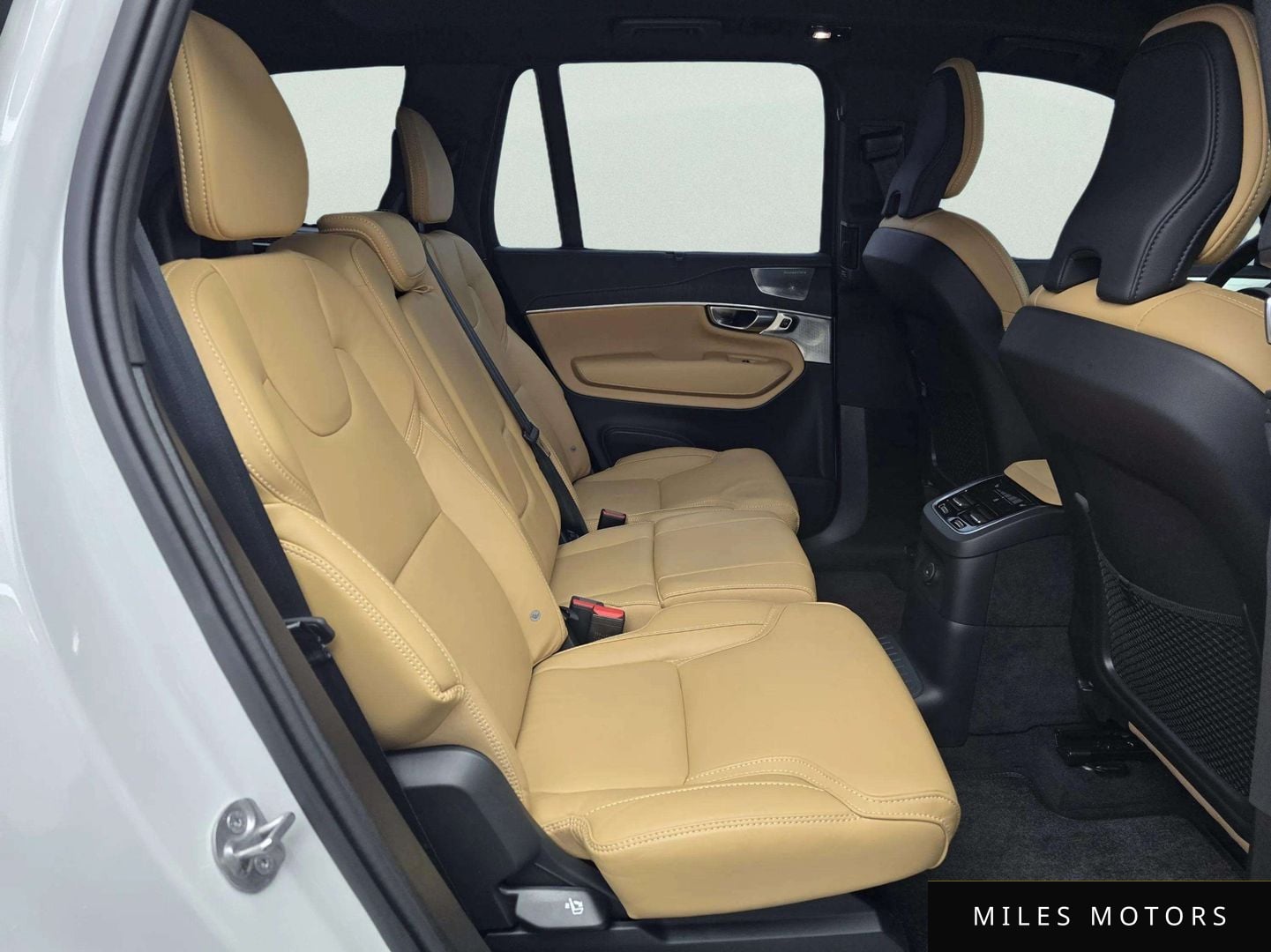 Volvo XC90 2025 — миниатюра 8