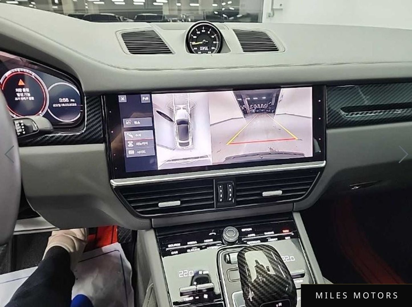 Porsche Cayenne 2020 — миниатюра 10