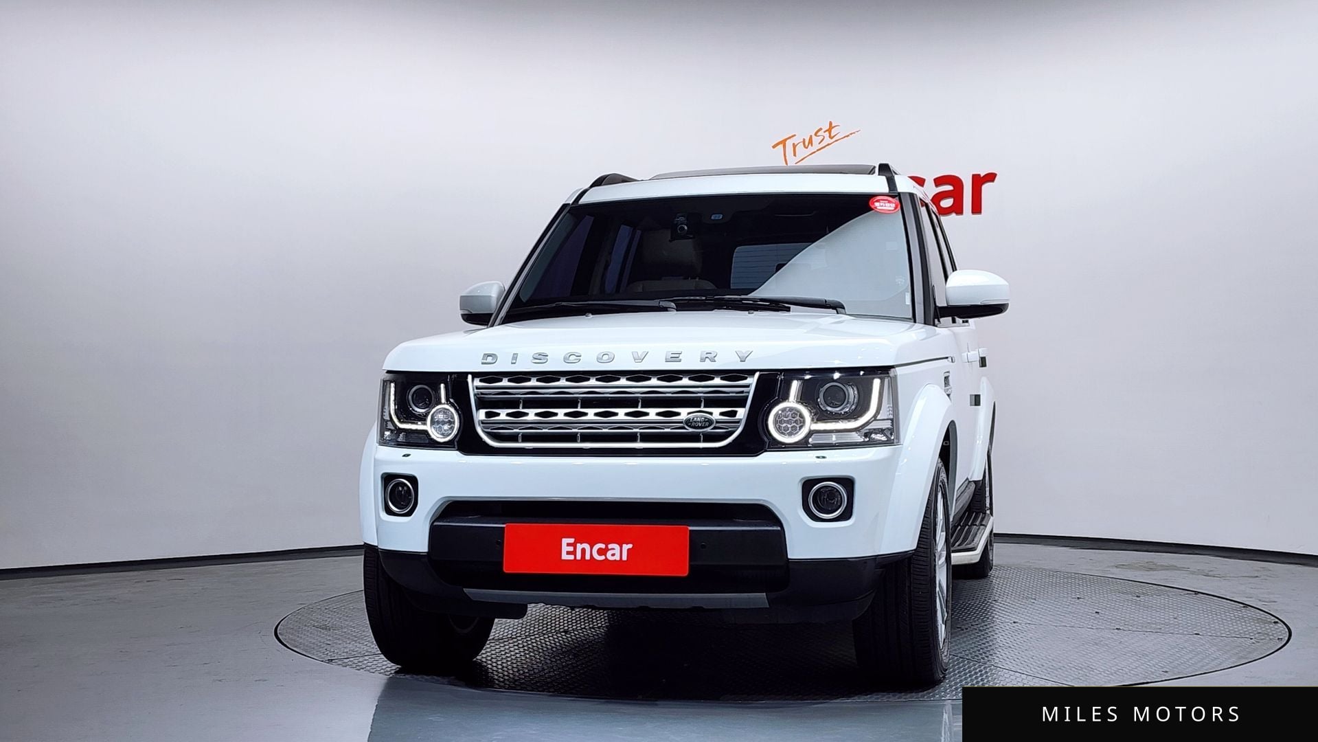 Land Rover Discovery 2016 — миниатюра 3