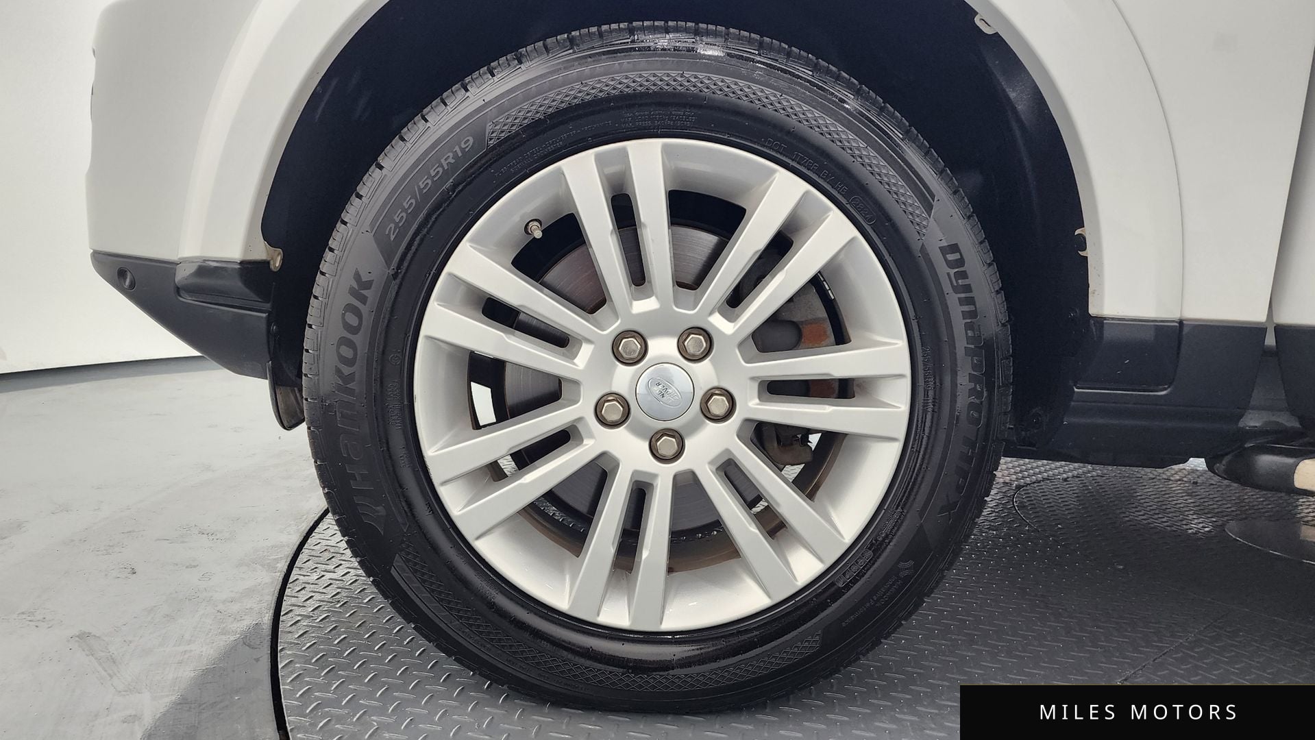 Land Rover Discovery 2016 — миниатюра 5