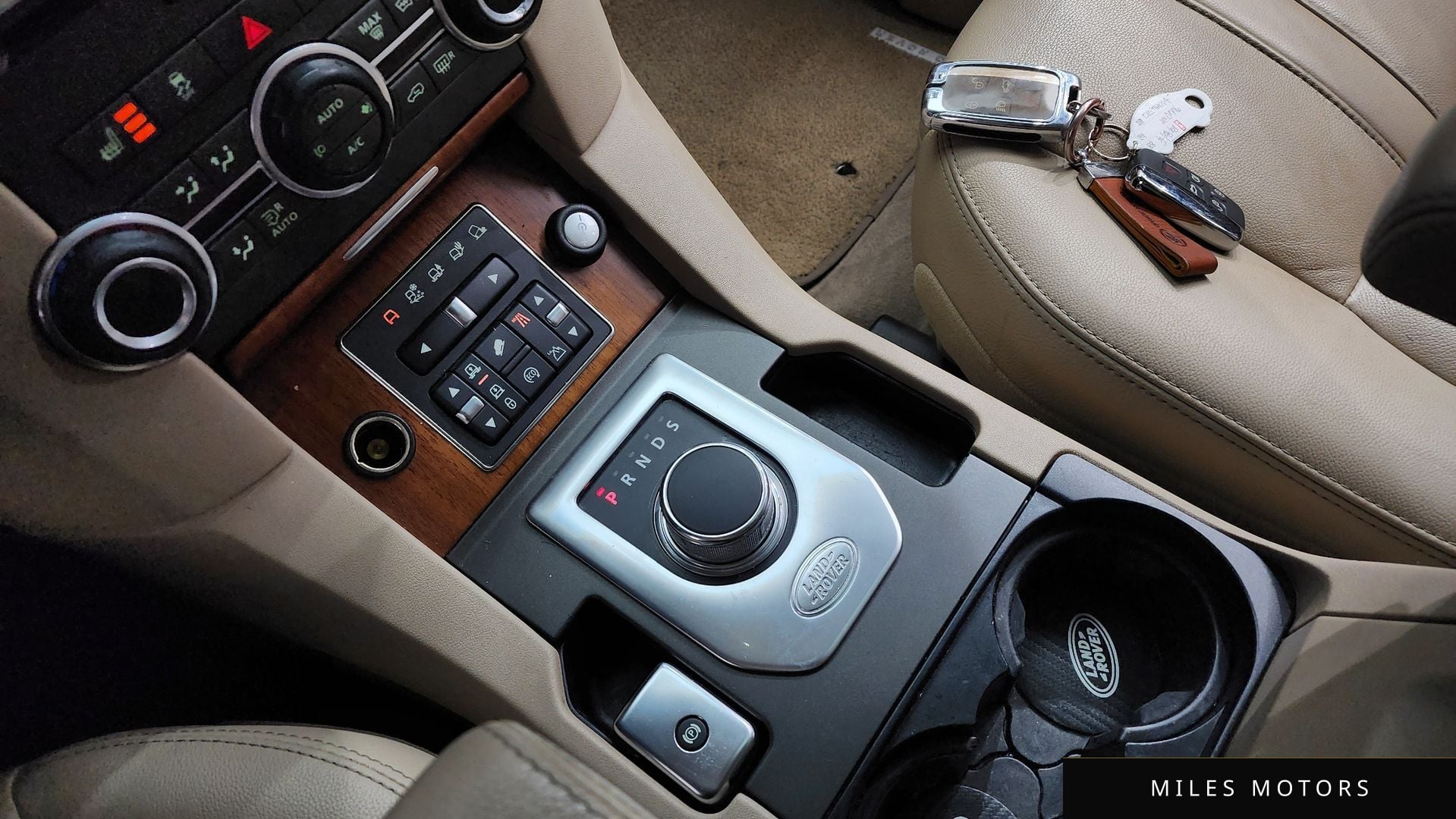 Land Rover Discovery 2016 — миниатюра 9