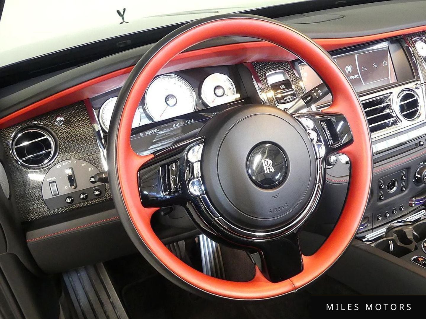 Rolls-Royce 던 2020 — миниатюра 8