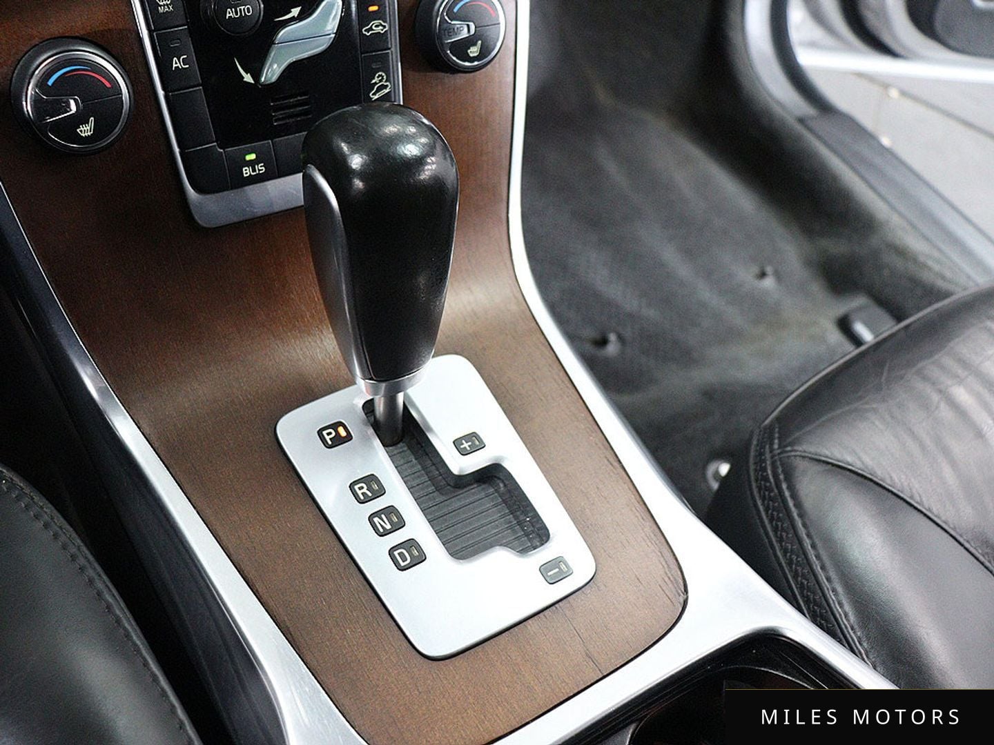 Volvo XC70 2012 — миниатюра 9